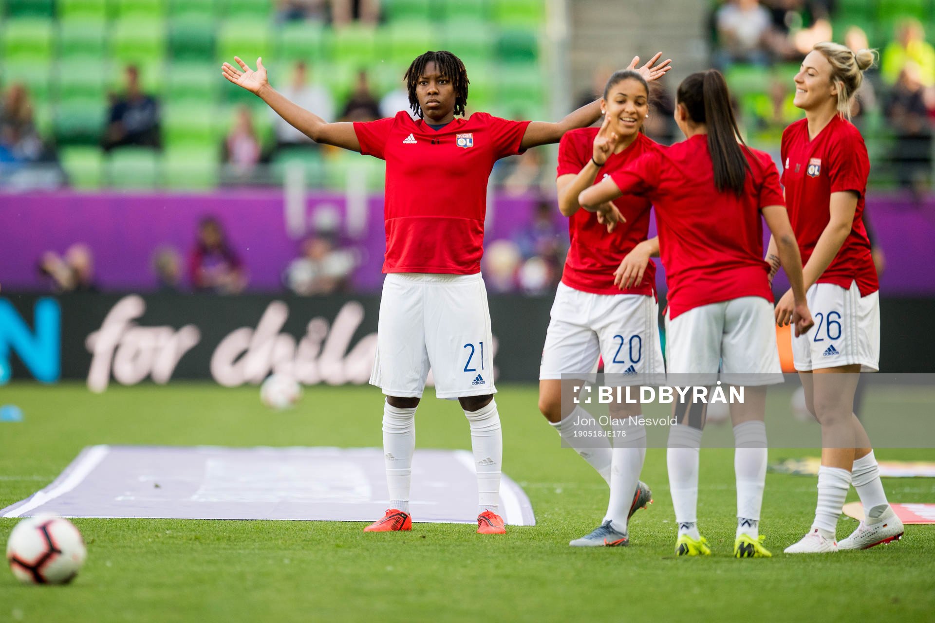 Kadeisha Buchanan, Delphine Cascarino and Carolin Simon of