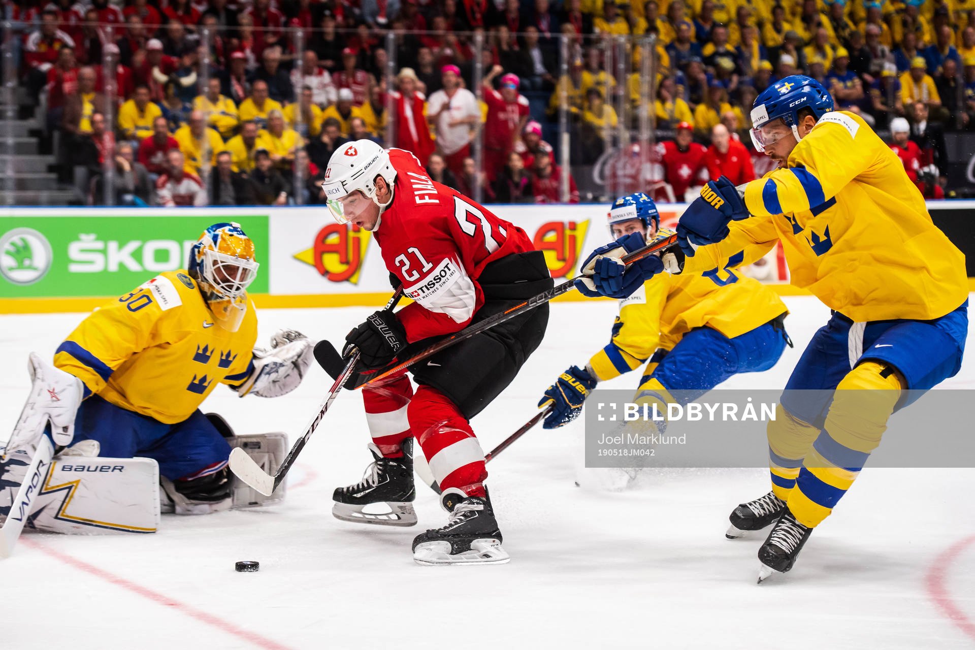 Goaltender Henrik Lundqvist and Adam Larsson against Kevin