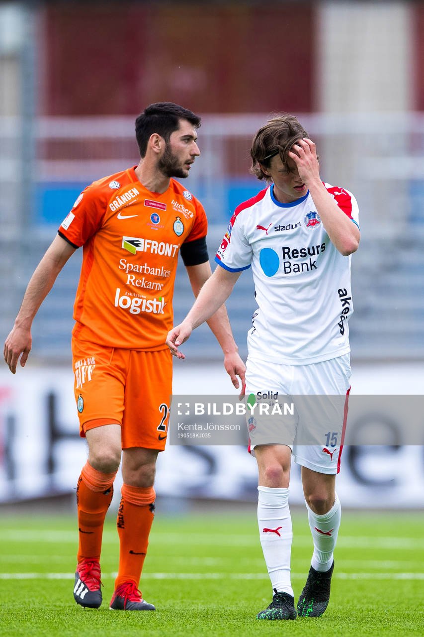 Helsingborgs Max Svensson deppar bredvid AFC Eskilstunas