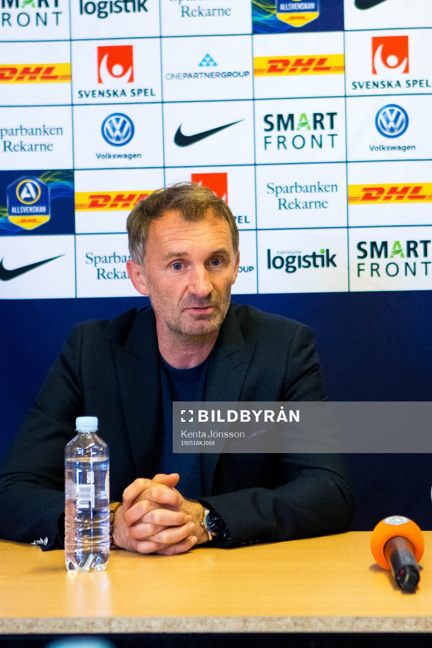 AFC Eskilstunas tränare Nemanja Miljanvoic