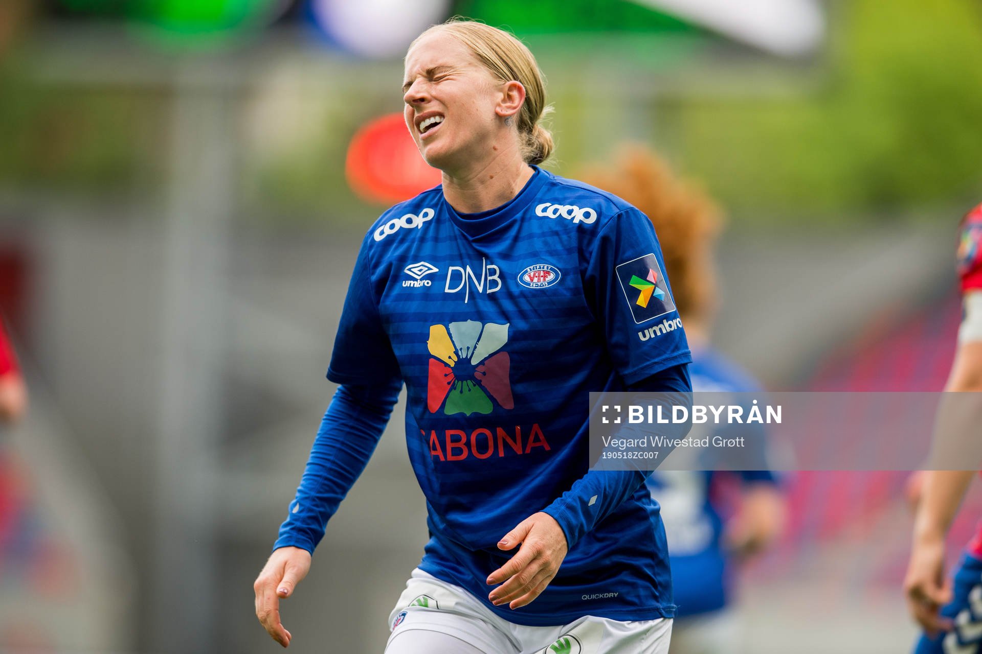 Natasha Dowie of Vålerenga looks dejected