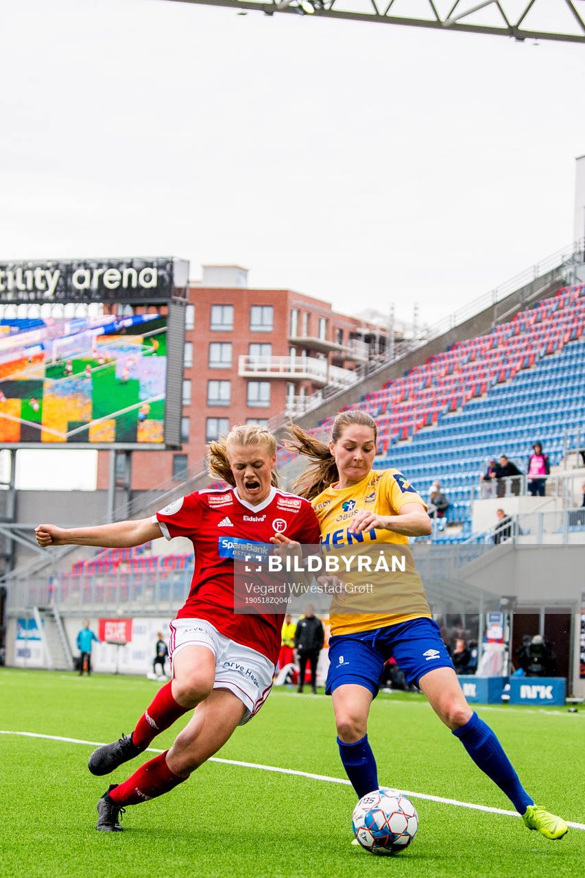 Mathilde Harviken of Fart and Elen Melhus of Trondheims-Ørn