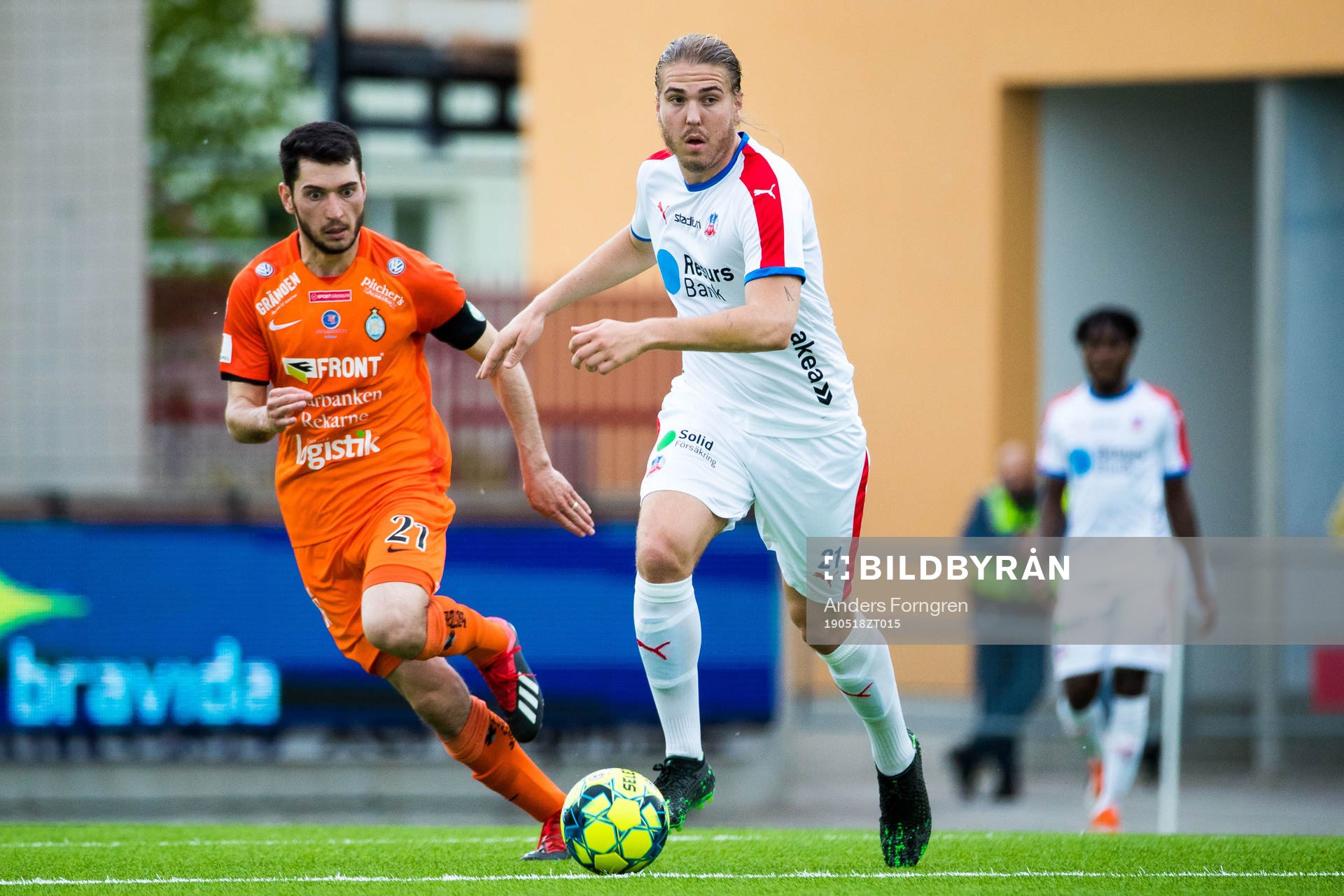 AFC Eskilstunas Anel Rashkaj och Helsingborgs Charlie Weberg