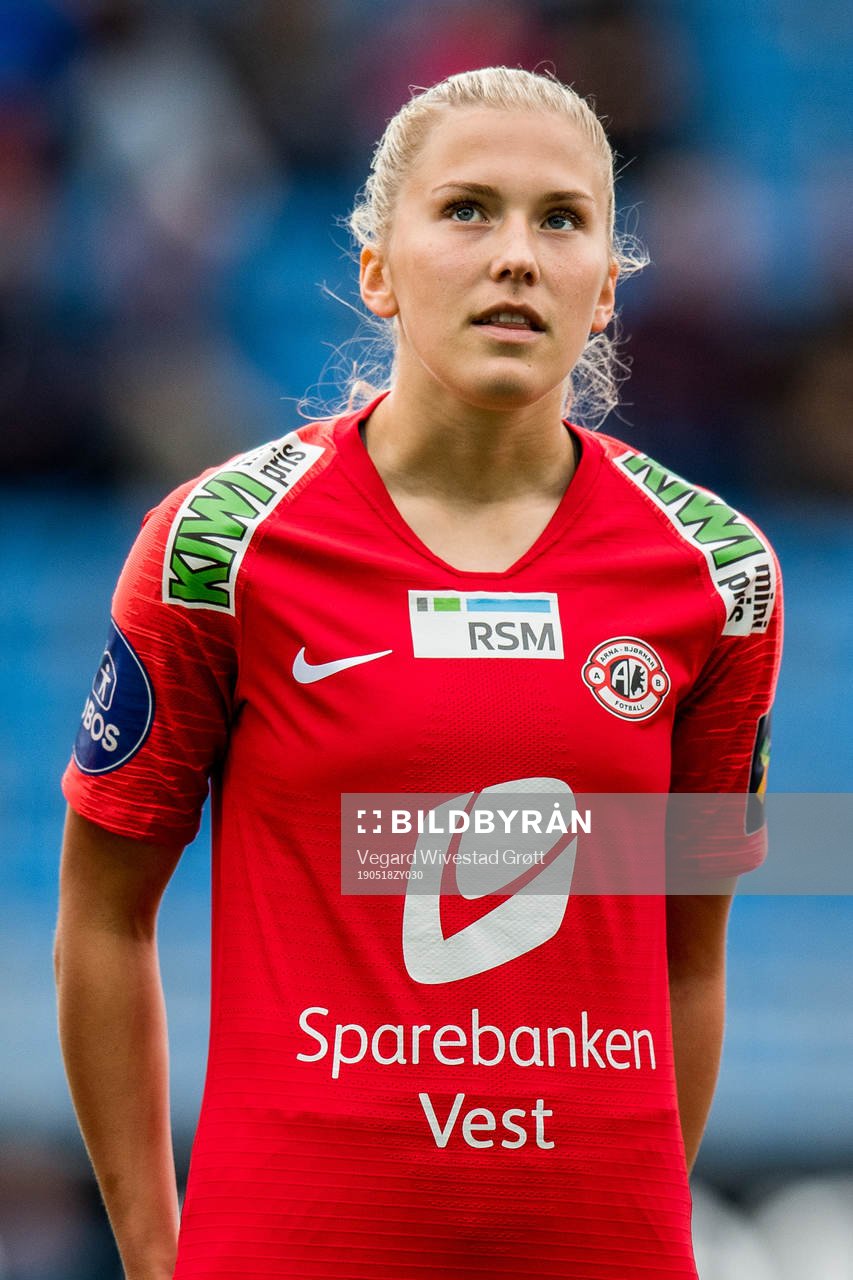 Emilie Nautnes of Arna-Bjørnar