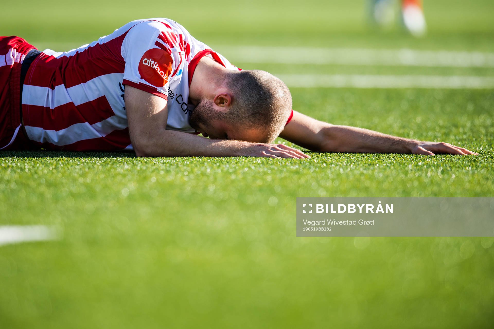 Lasse Nilsen of Tromsø looks dejected