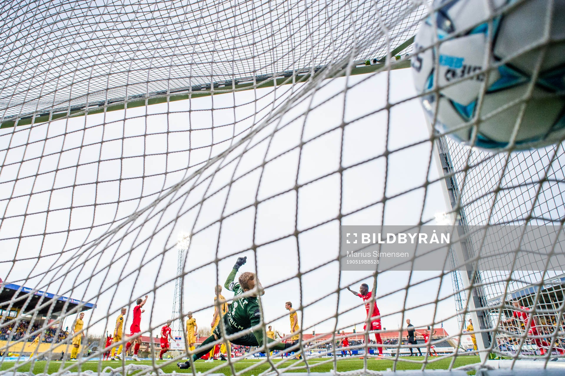 Bismar Gilberto Acosta Evans of Brann scores the 0-2 goal