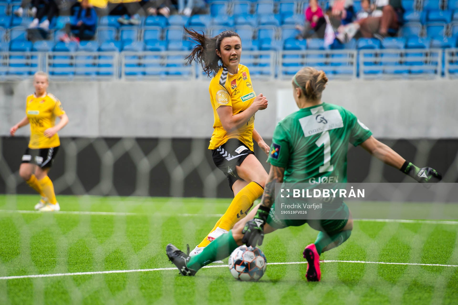 Ingrid Engen of LSK kvinner scores 0-2 behind Nora Gjøen