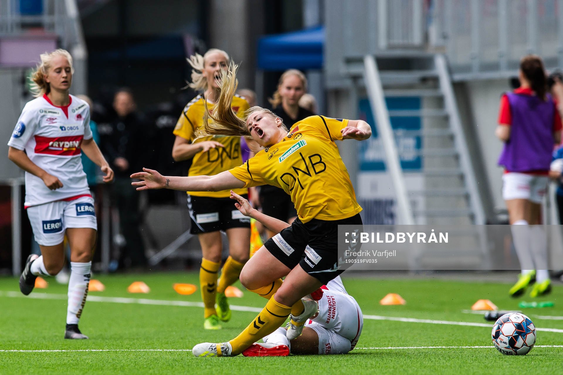 Cecilie Redisch Kvamme of Sandviken and Therese Sessy