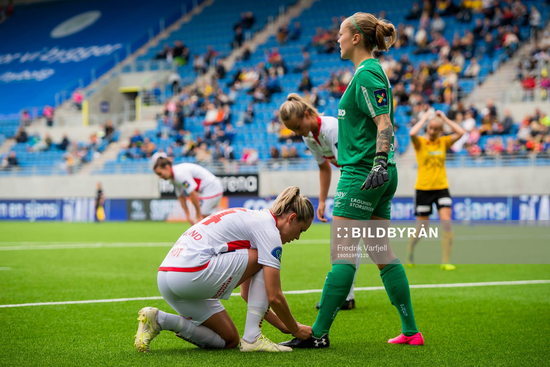 Stine Hovland and goalkeeper Nora Gjøen of Sandviken