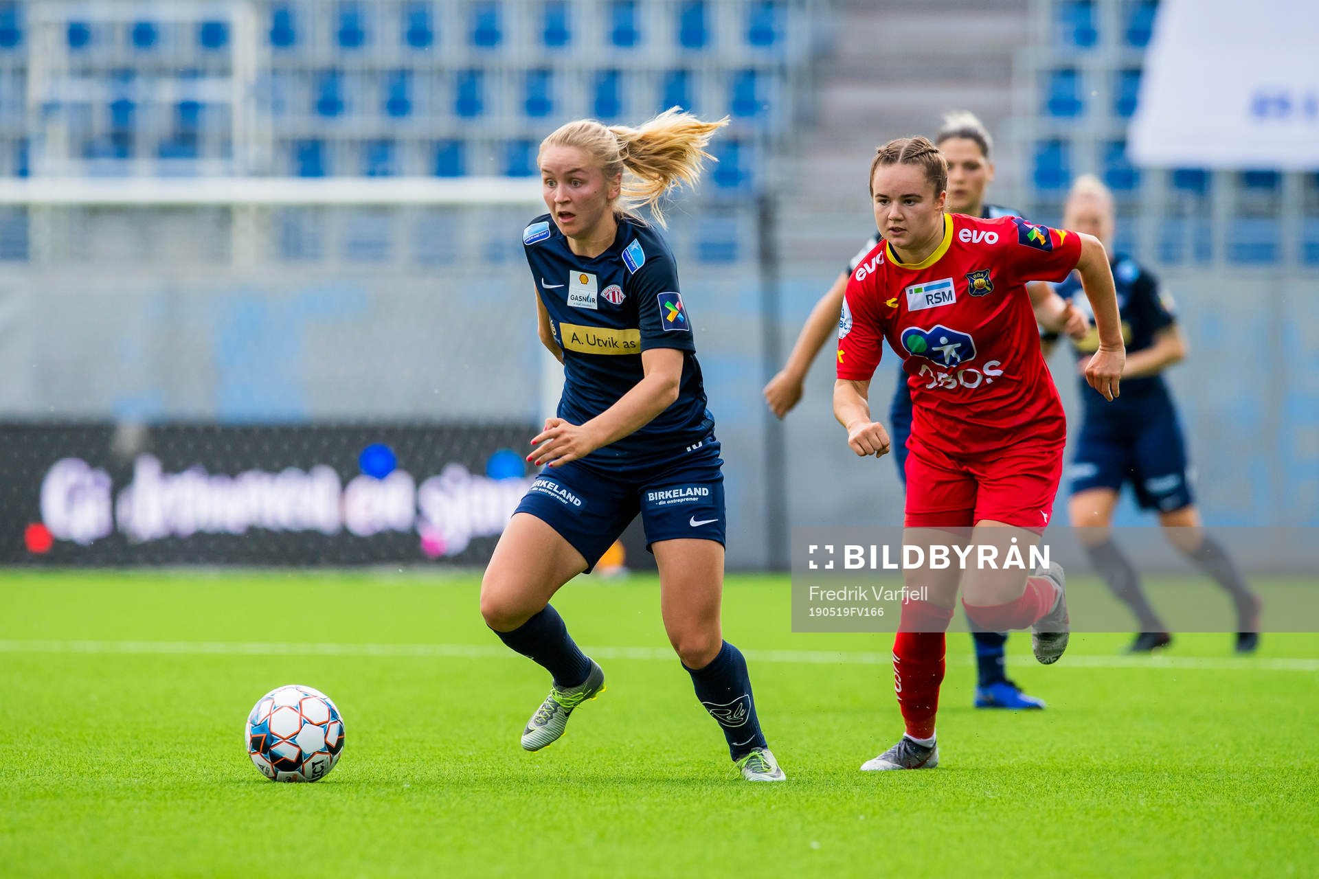 Anna Jøsendal of Avaldsnes and Rebecka Holum of Røa