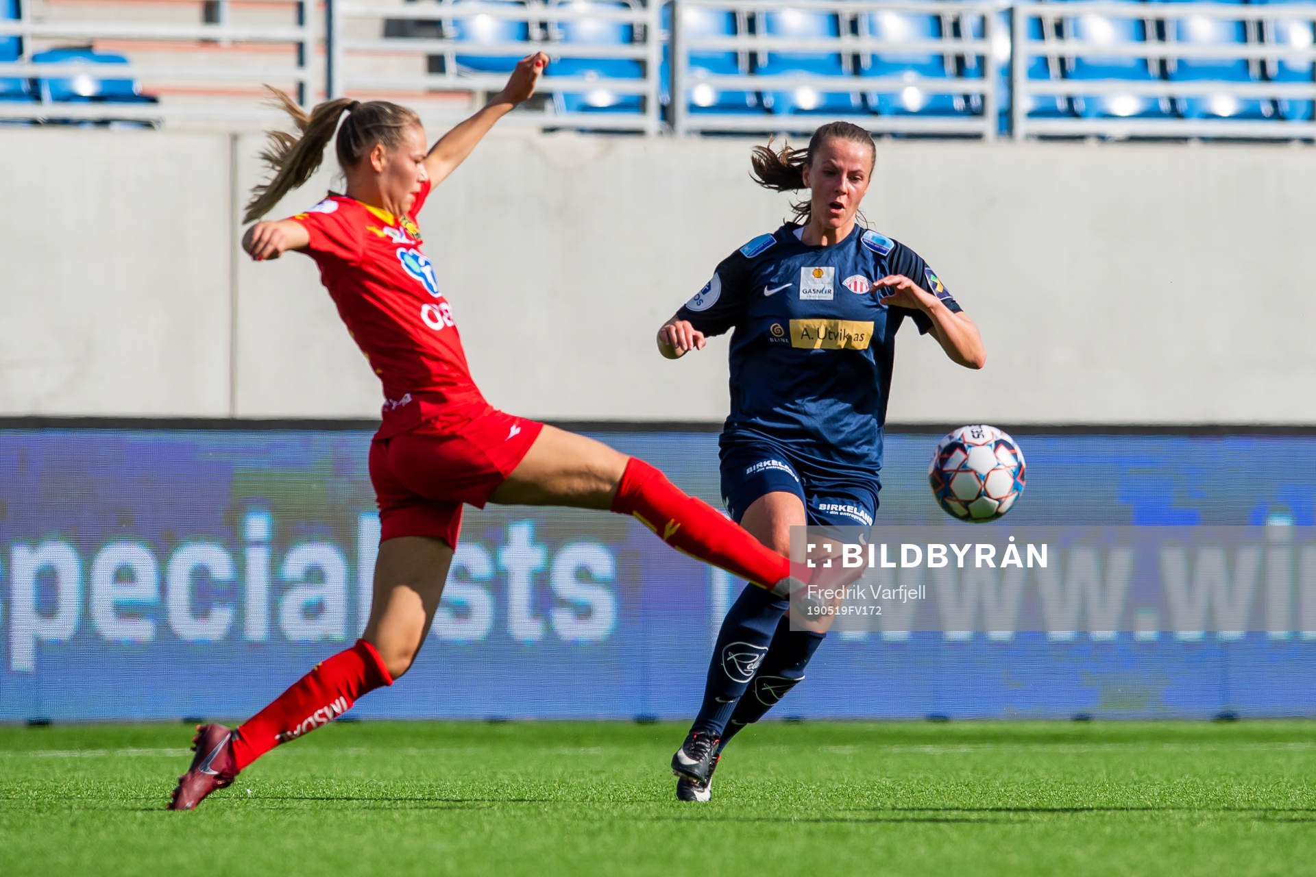 Vilde Anett Fjelldal of Røa and Nathalie Utvik of Avaldsnes