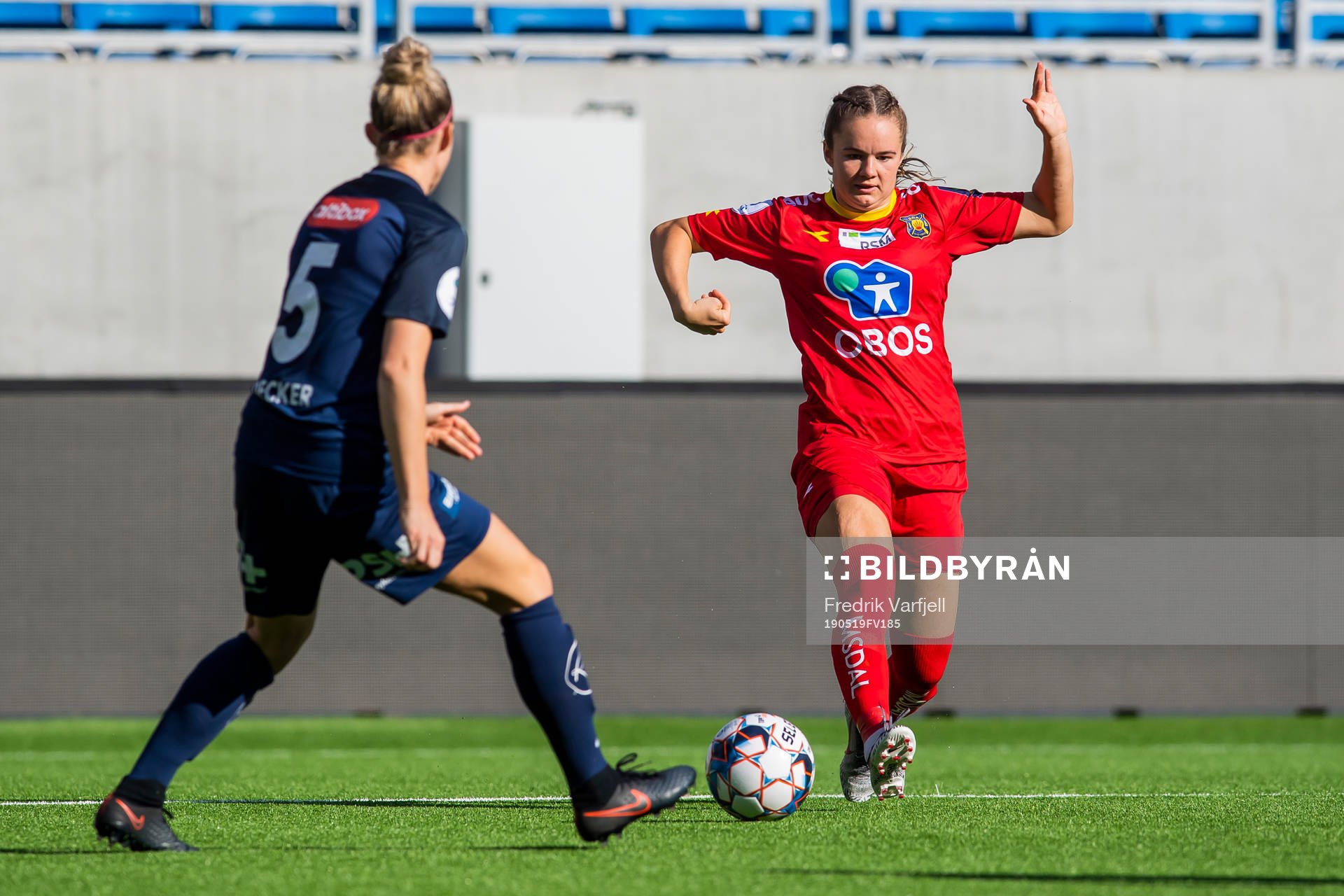 Robyn Decker of Avaldsnes and Rebecka Holum of Røa