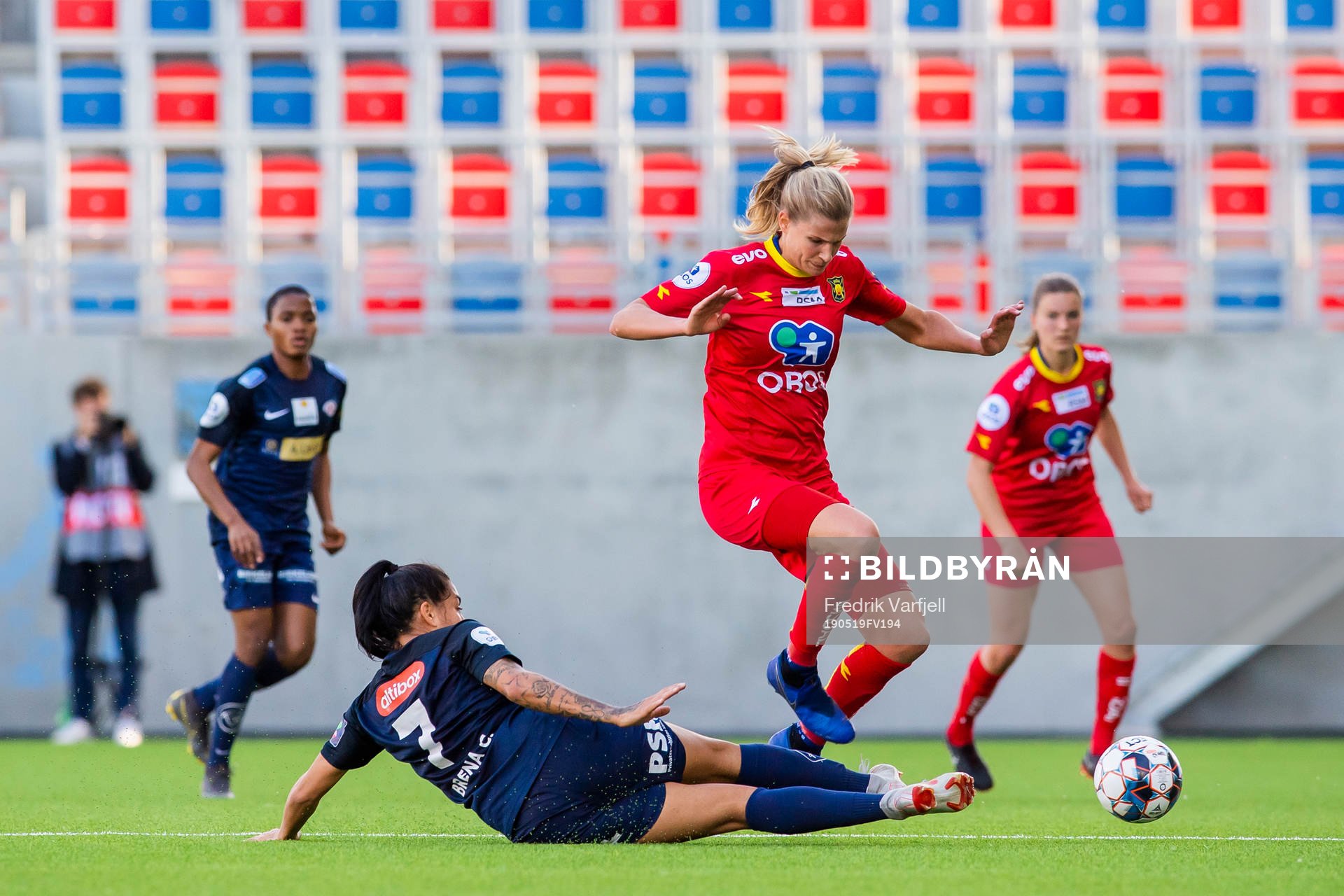 Brena De Oliveira of Avaldsnes and Justine Monique Vanhaevermaet of Røa during the Toppserien football match between Røa and Avaldsnes on May 19, 2019 in Oslo.