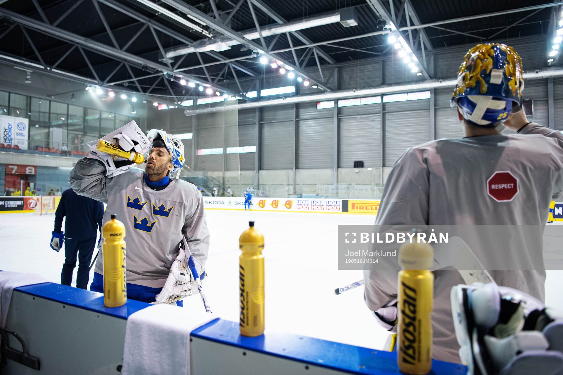 Goaltenders Henrik Lundqvist and Jacob Markström of Sweden