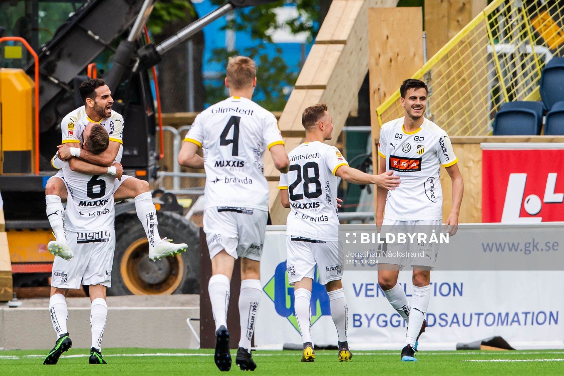 Häckens Mervan Celik jublar med lagkamrater efter 1-4 under fotbollsmatchen i Allsvenskan mellan Sirius och Häcken den 19 maj 2019 i Uppsala.