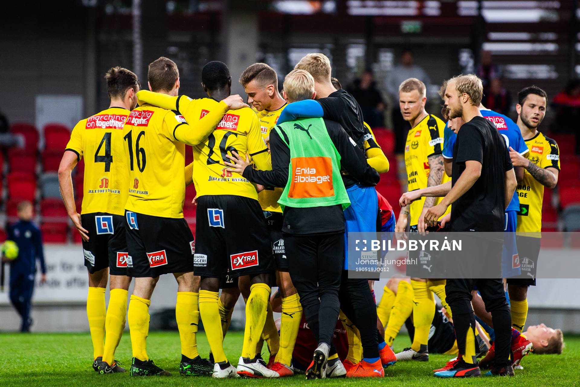 Mjällbys spelare jublar