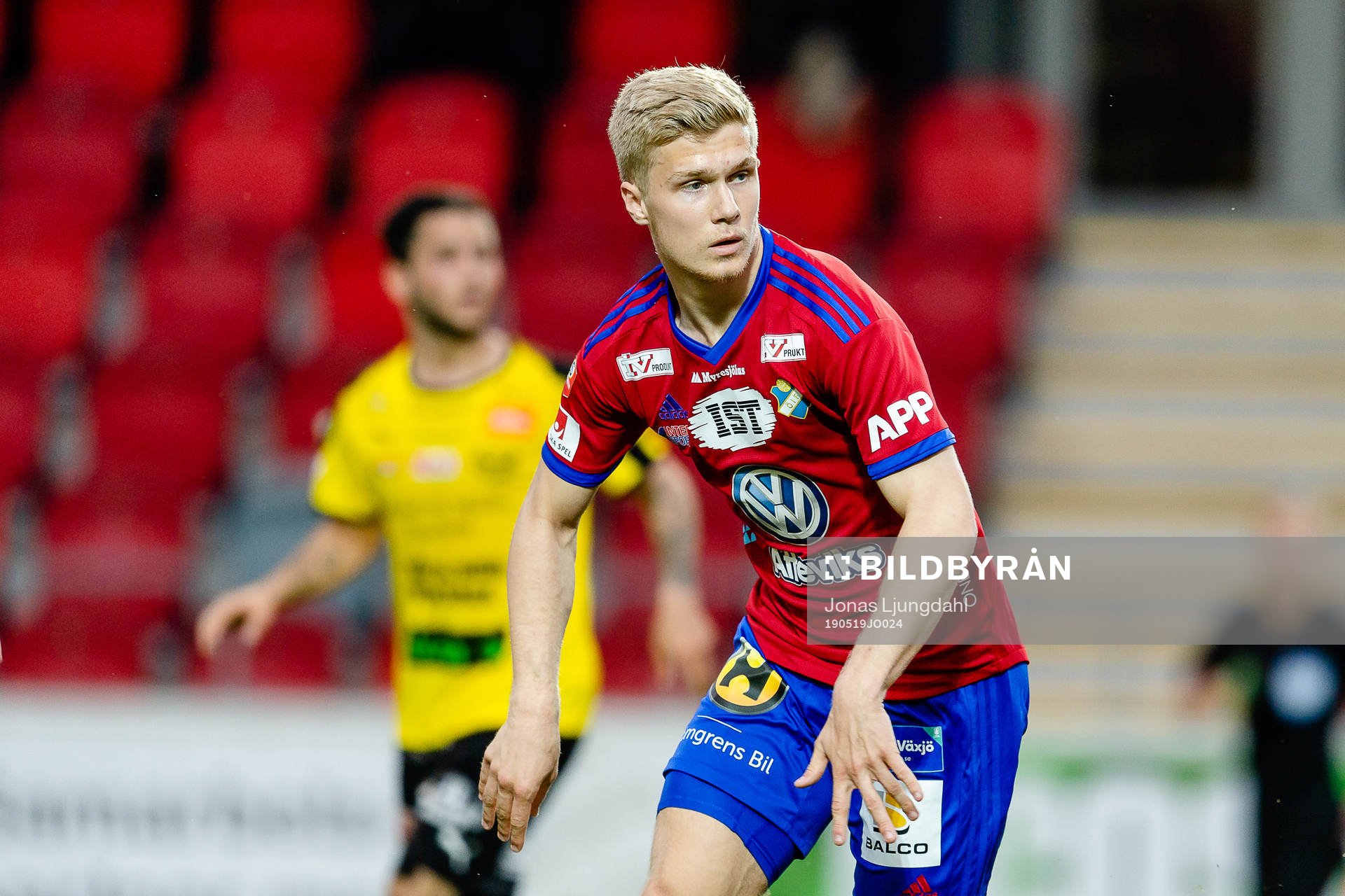 Östers Gustav Ahrn under fotbollsmatchen i Superettan mellan Öster och Mjällby den 19 maj 2019 i Växjö.