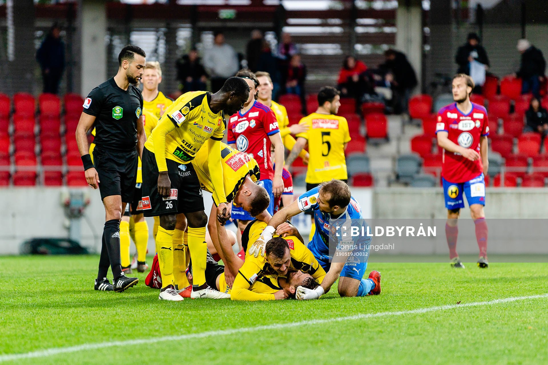 Mjällbys spelare jublar