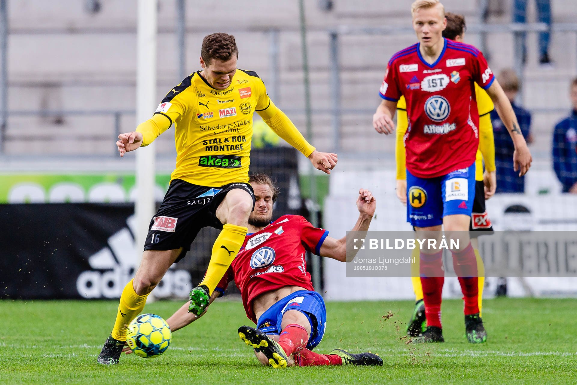 Mjällbys Jacob Bergström och Östers Månz Karlsson