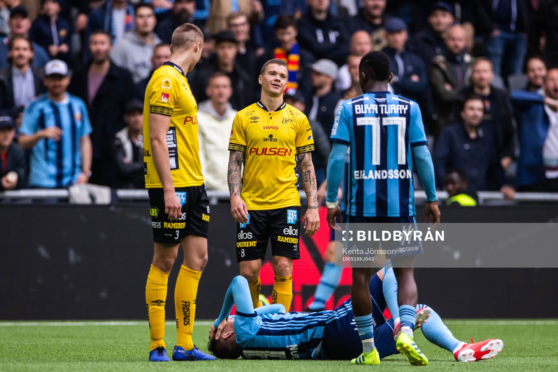 Djurgårdens Fredrik Ulvestad ligger ner