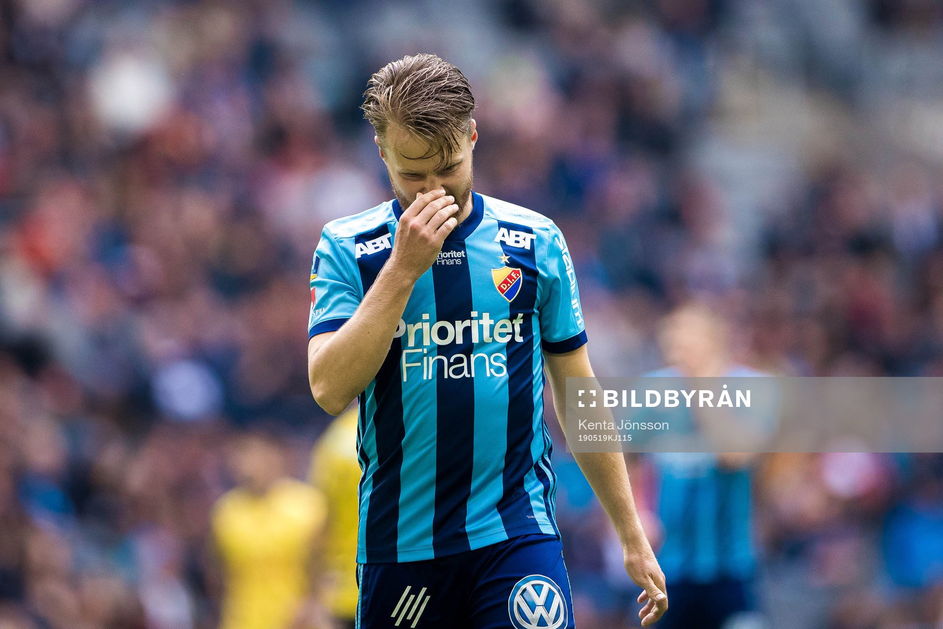 Djurgårdens Jacob Une Larsson deppar