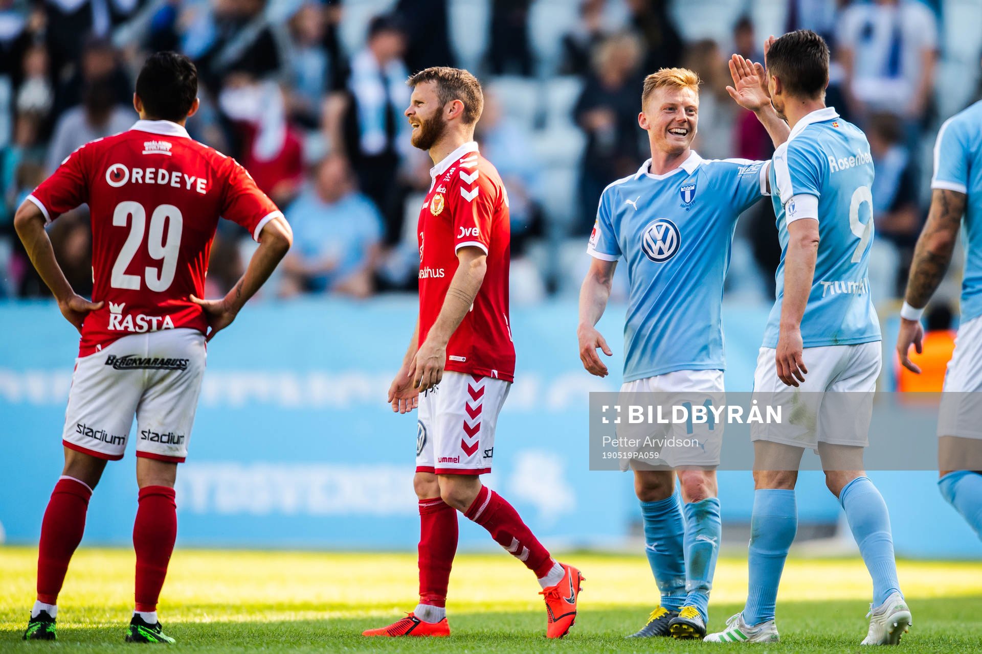 Malmö FFs Anders Christiansen jublar med Markus Rosenberg efter fotbollsmatchen i Allsvenskan mellan Malmö FF och Kalmar den 19 maj 2019 i Malmö.