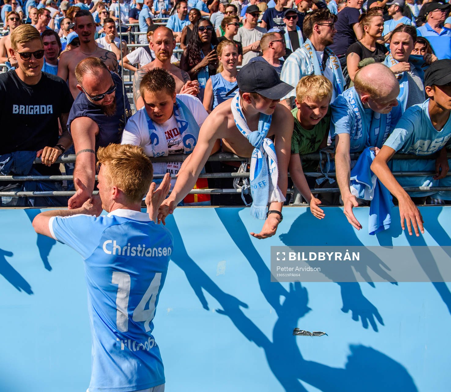 Malmö FFs Anders Christiansen jublar med supportrar