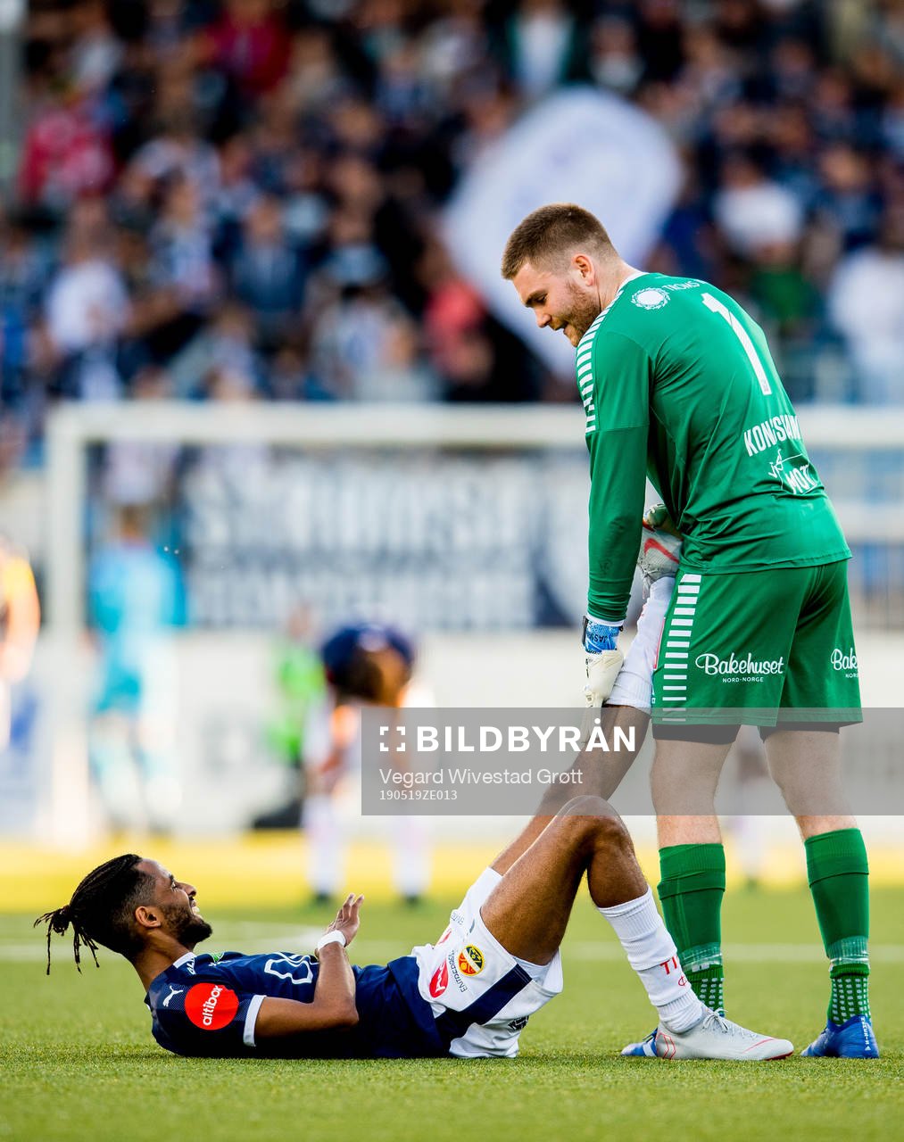 Amahl Pellegrino of Strømsgodset and goalkeeper Gudmund