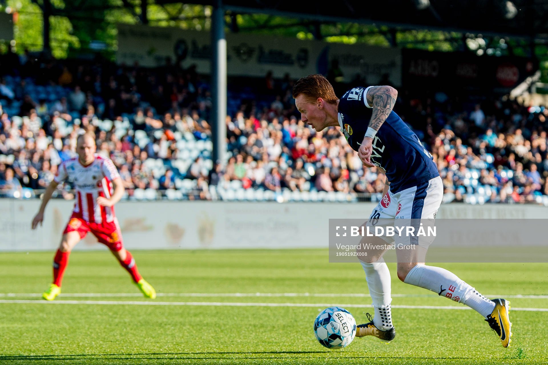 Martin Rønning Ovenstad of Strømsgodset scores 2-1