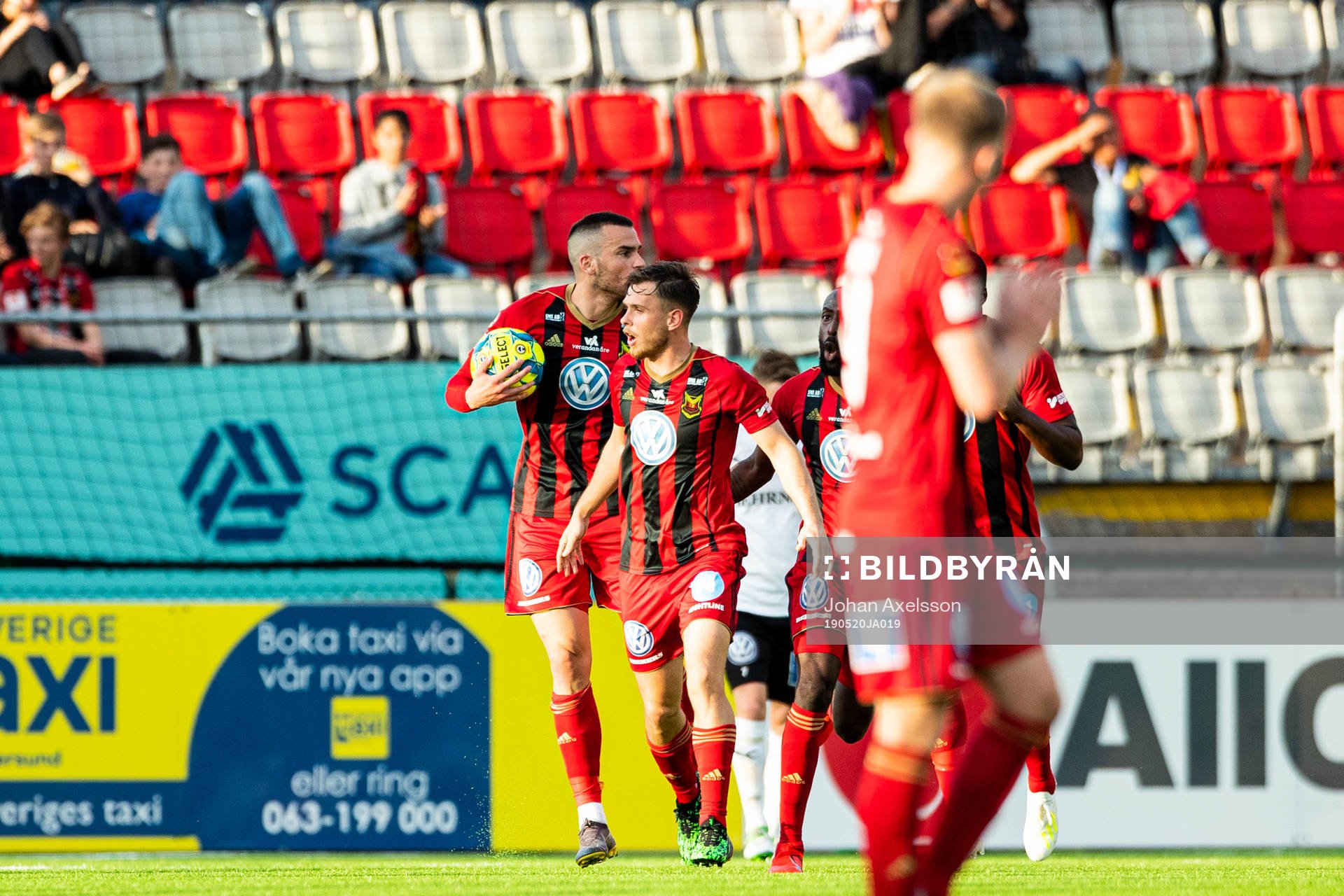 Östersunds Dino Islamovic jublar