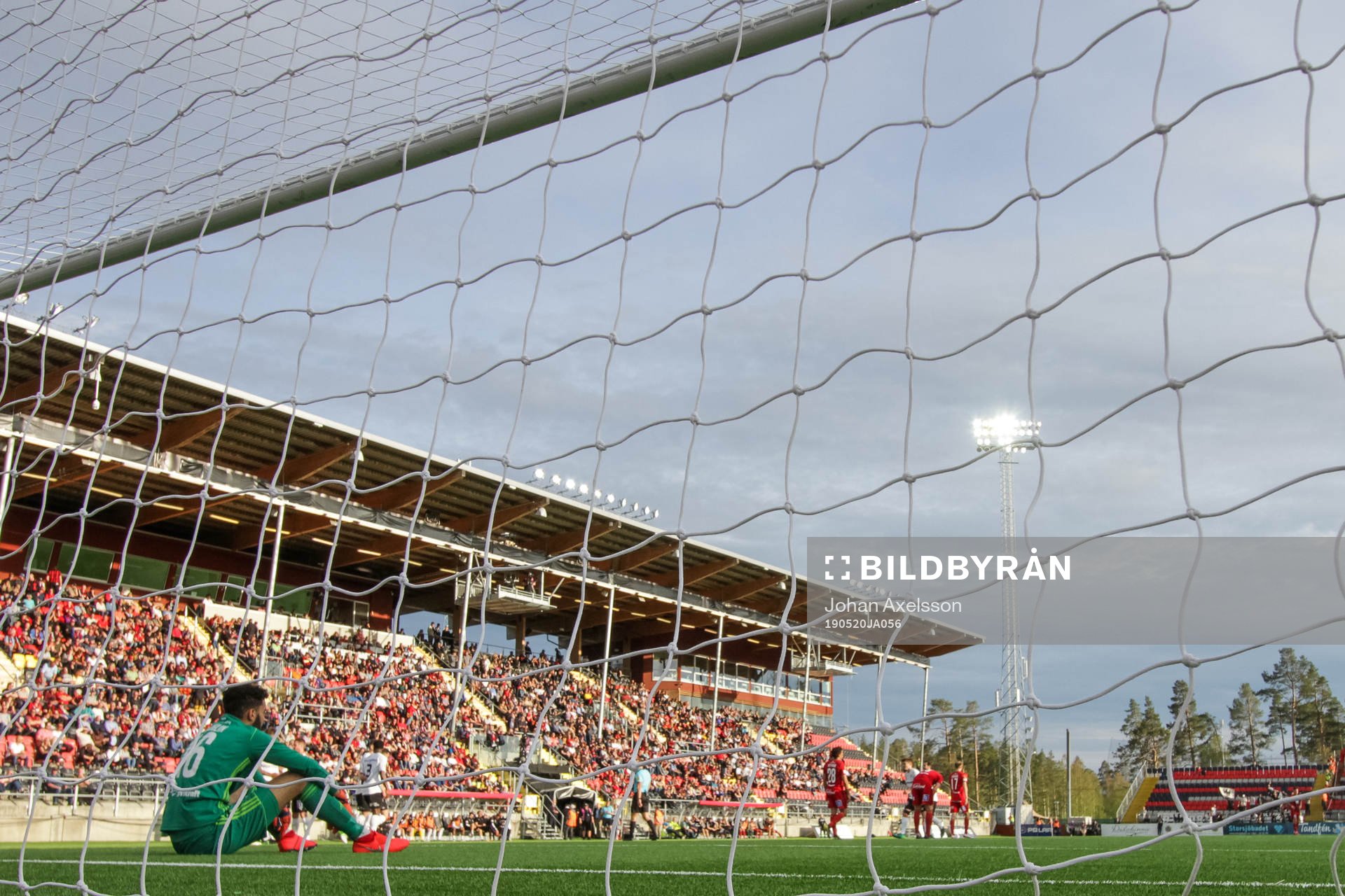 Östersunds målvakt Sixten Mohlin deppar