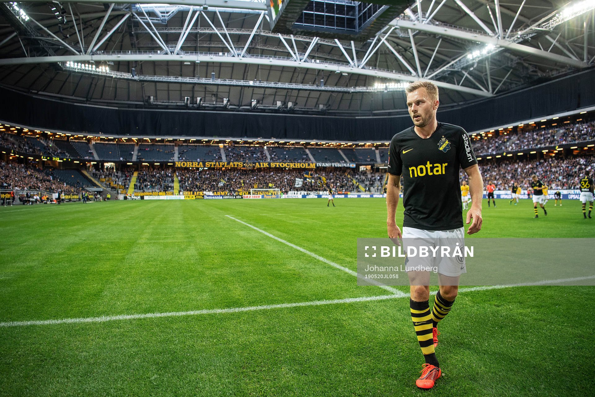 s Sebastian Larsson
