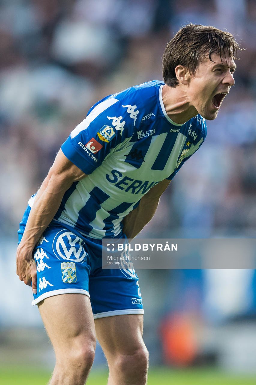 IFK Göteborgs Lasse Vibe reagerar på ett missat avslut