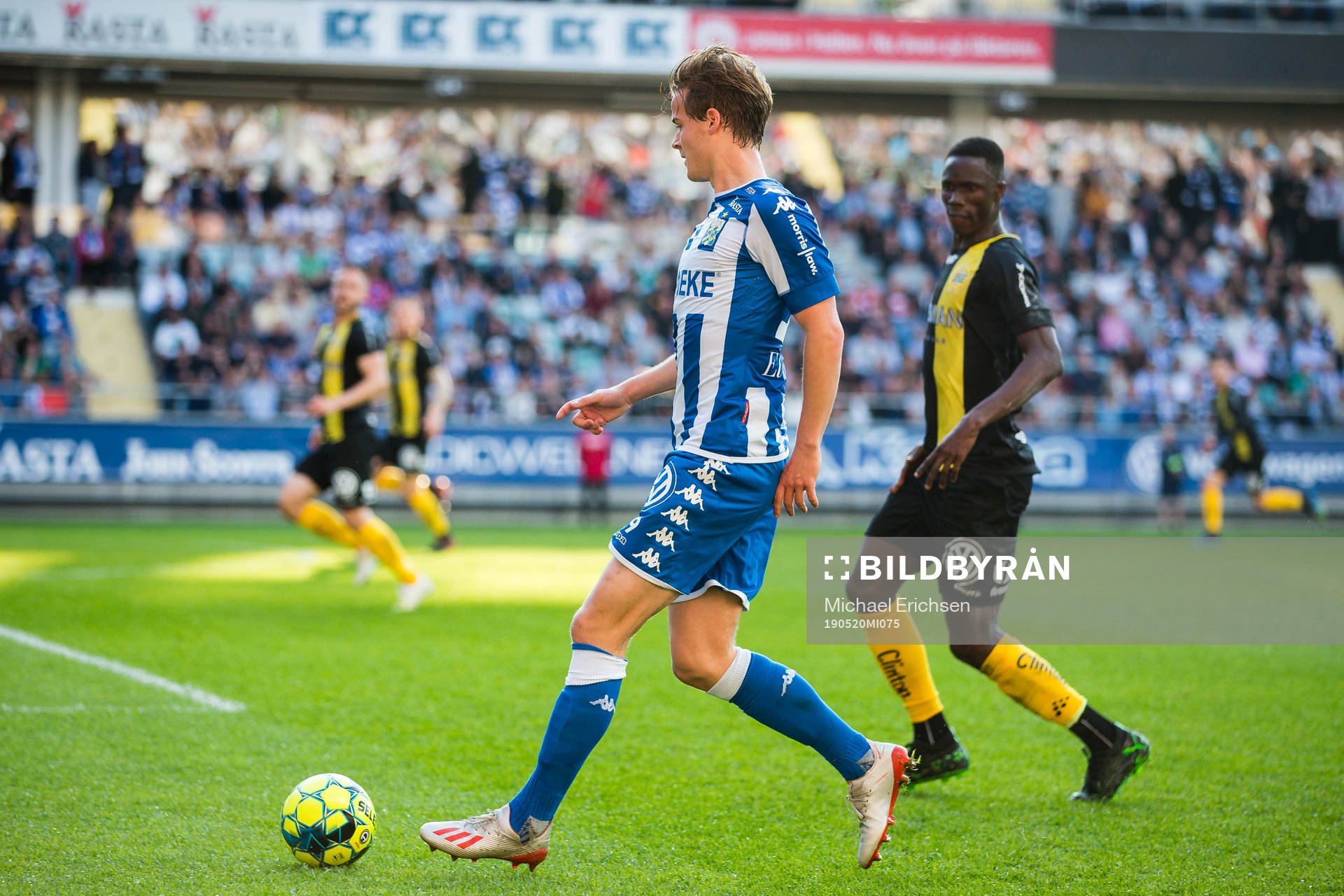 IFK Göteborgs August Erlingmark och Hammarbys Kossounou