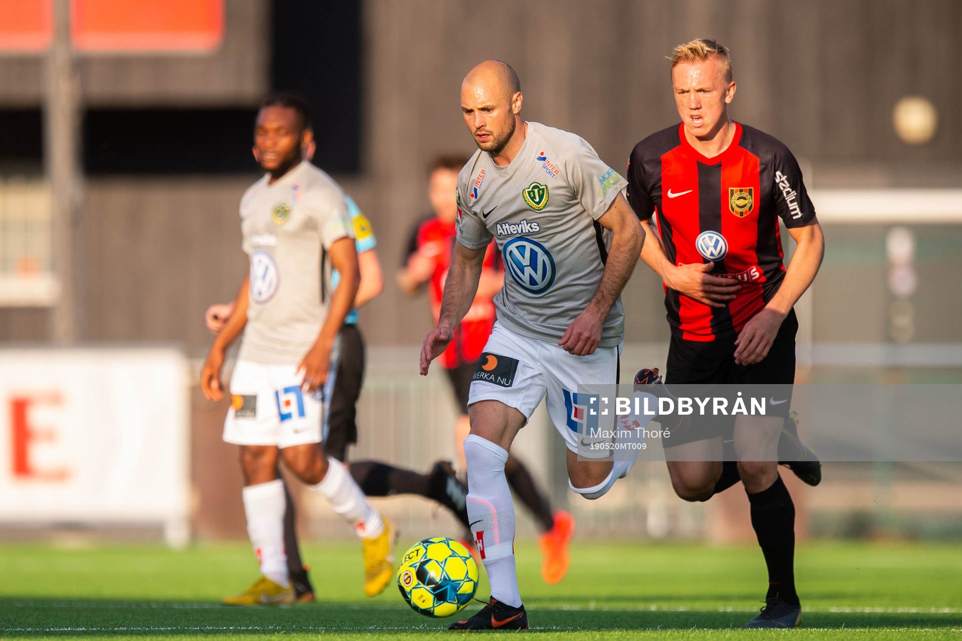 Jönköpings Tom Siwe och Brommapojkarnas Isac Lidberg