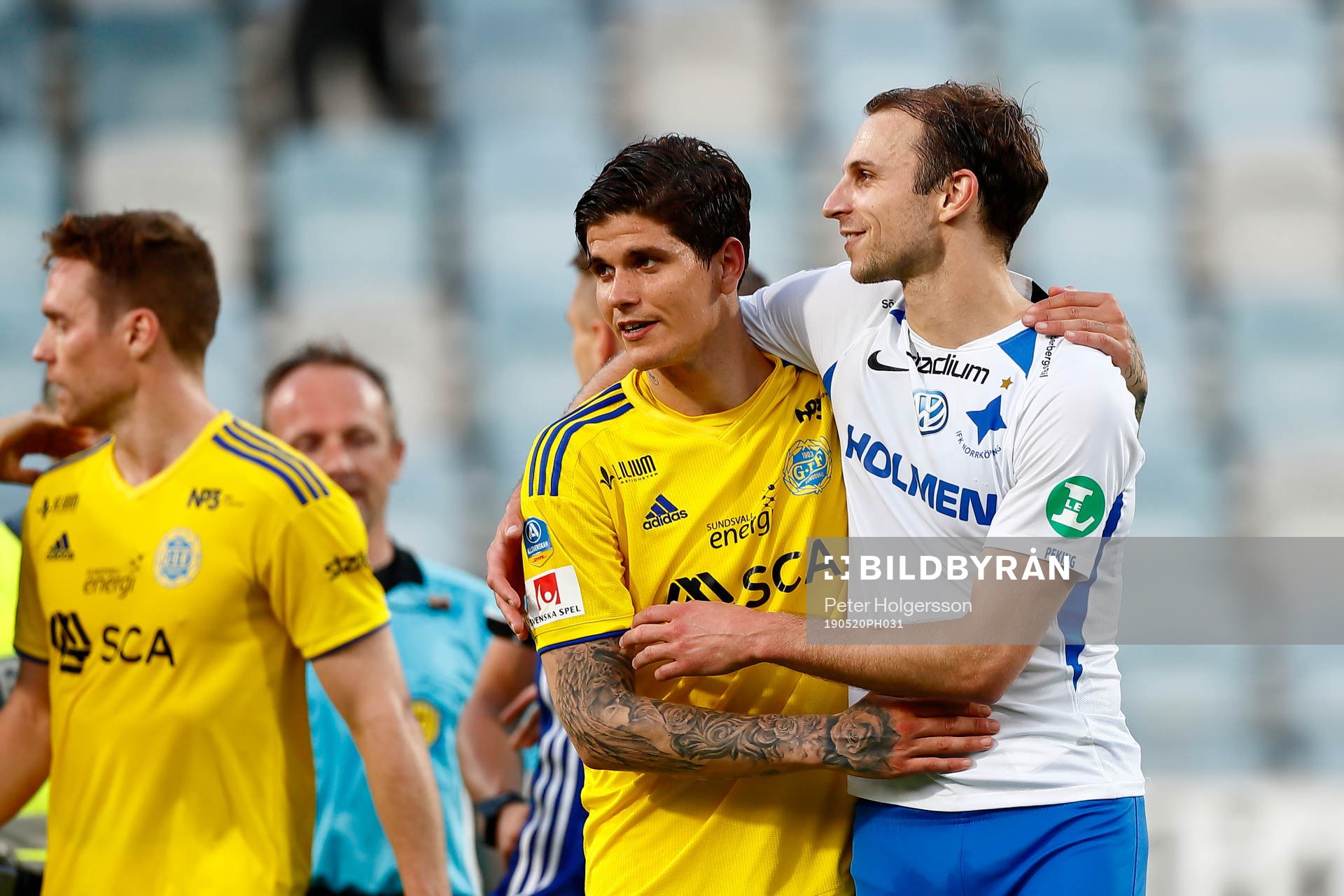 Sundsvalls David Batanero och <tidigare Sundsvallsspelaren