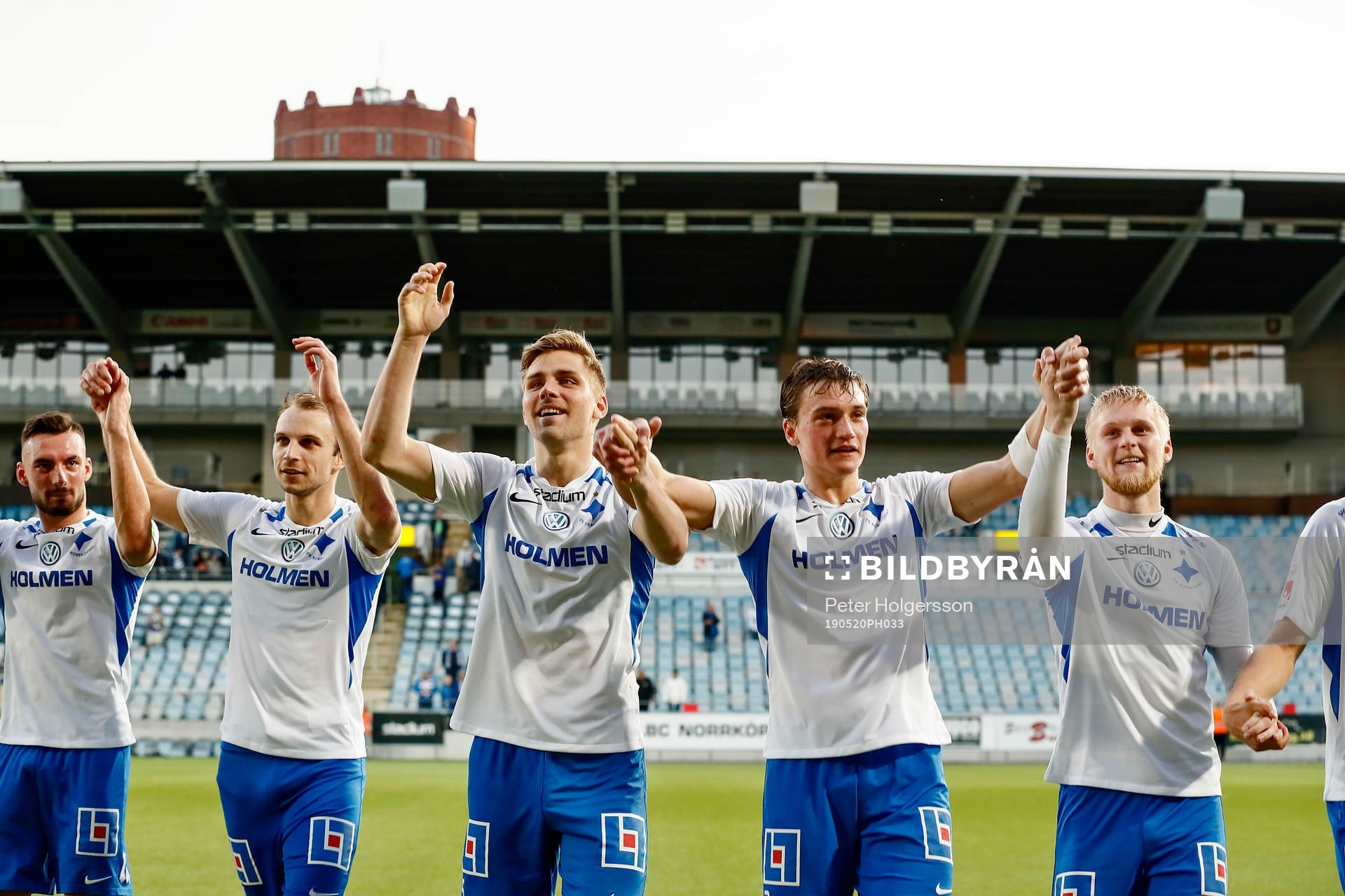 Norrköpings spelare med Christoffer Nyman, Rasmus Lauritsen och Kalle Holmberg jublar under fotbollsmatchen i Allsvenskan mellan IFK Norrköping och GIF Sundsvall den 20 maj 2019 i Norrköping.