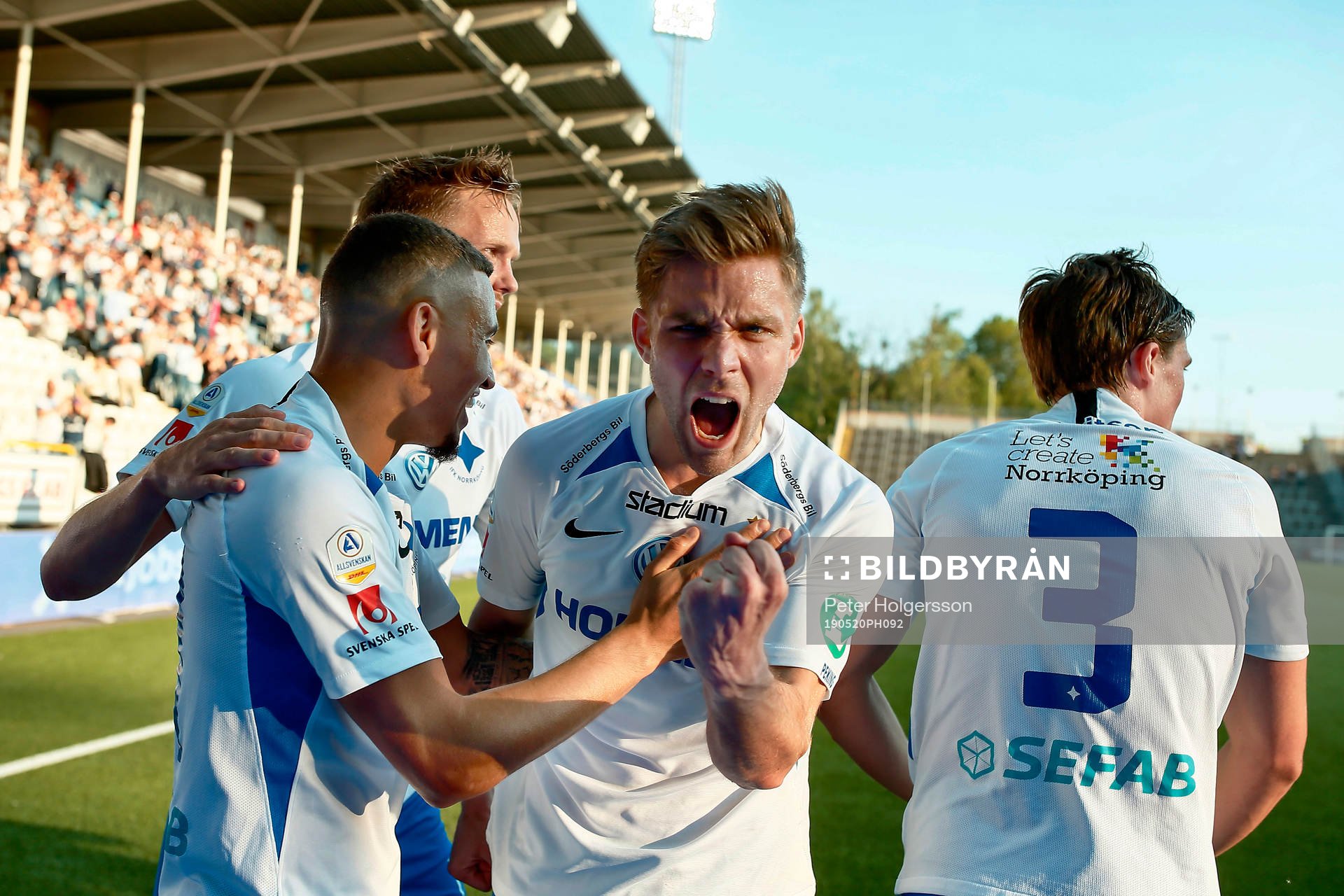 IFK Norrköpings Jordan Larsson och Christoffer Nyman jublar