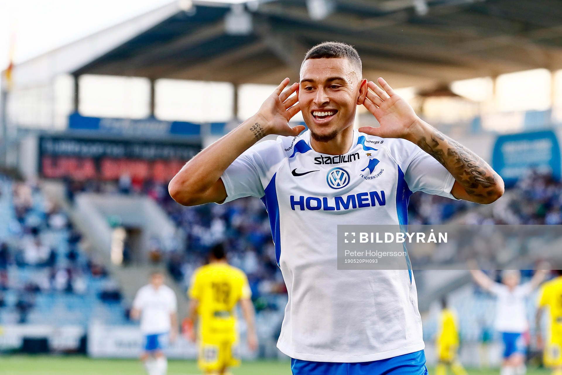 IFK Norrköpings Jordan Larsson jublar