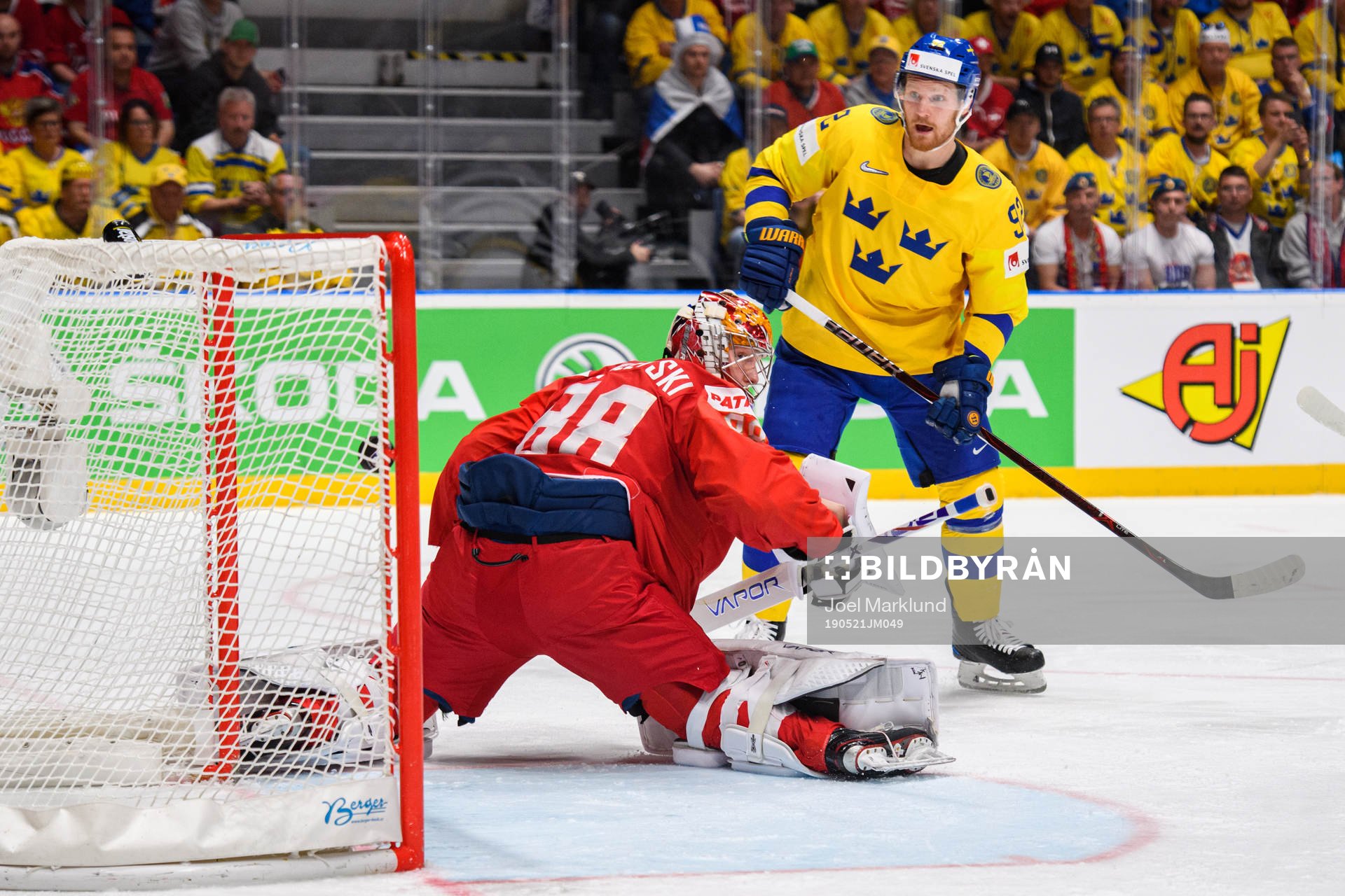Gabriel Landeskog of Sweden scores the 1-0 goal behind