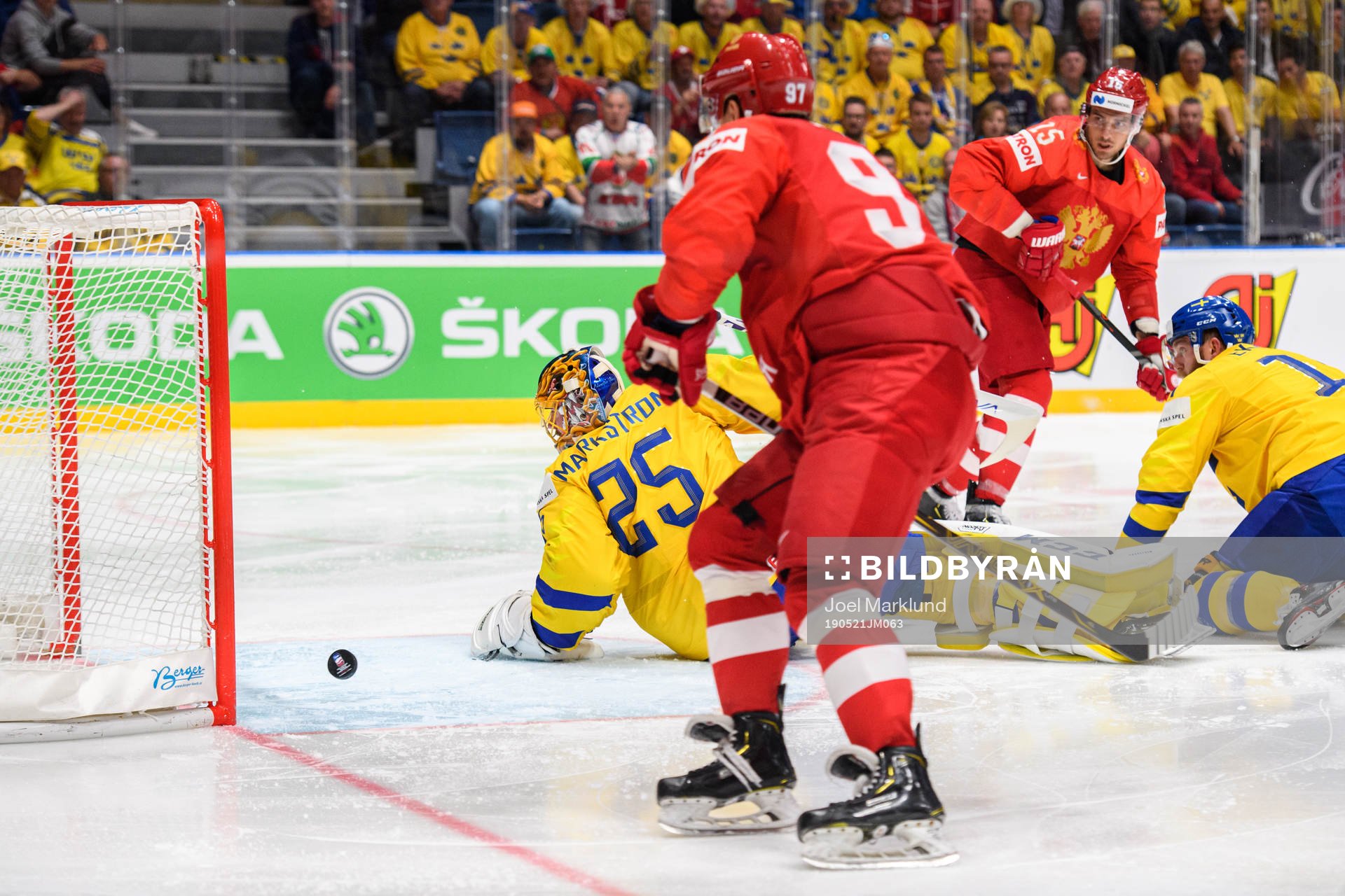 Artyom Anisimov of Russia scores the 1-1 goal behind