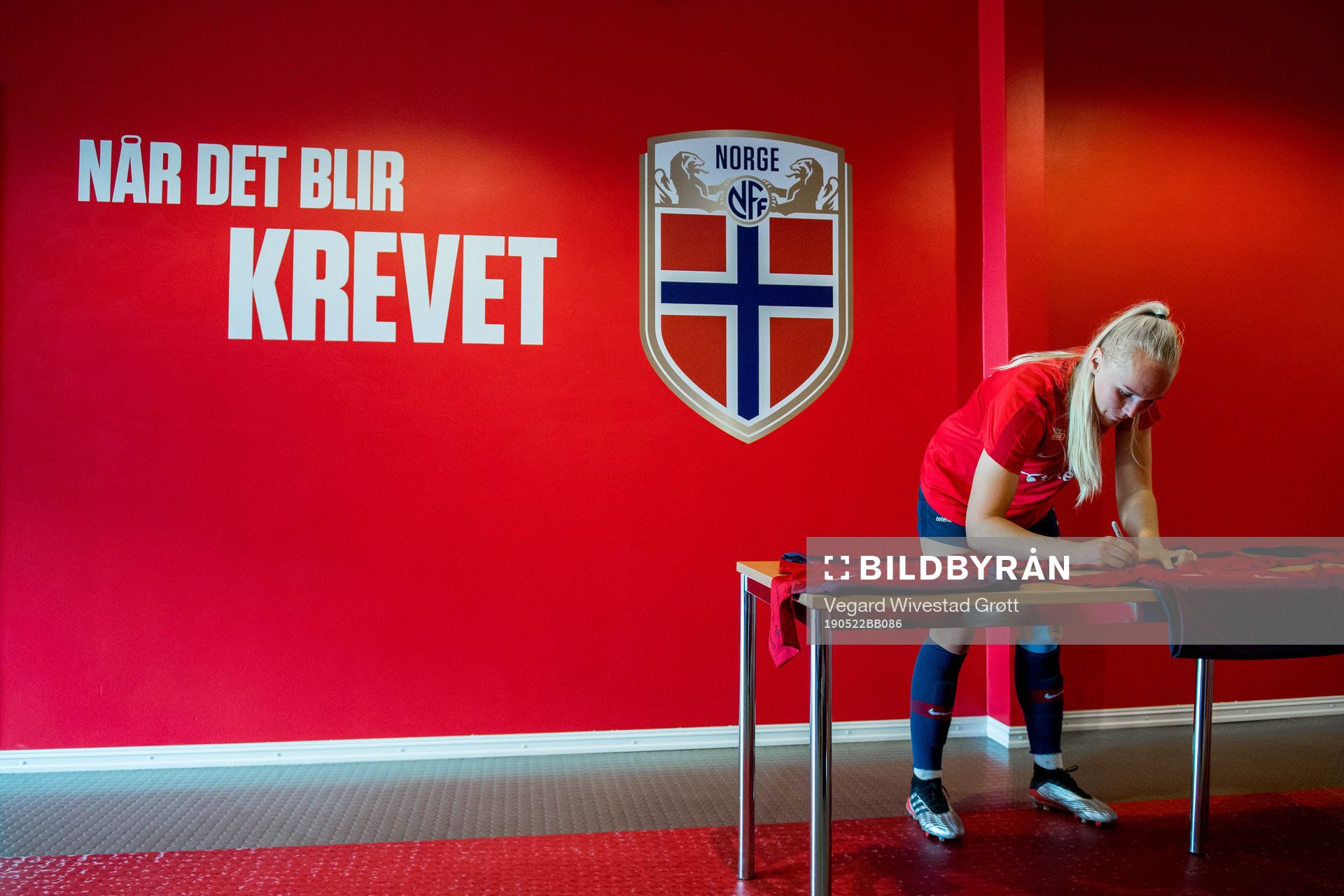 Maria Thorisdottir of Norway signs autographs after a training session on May 22, 2019 in Oslo.
