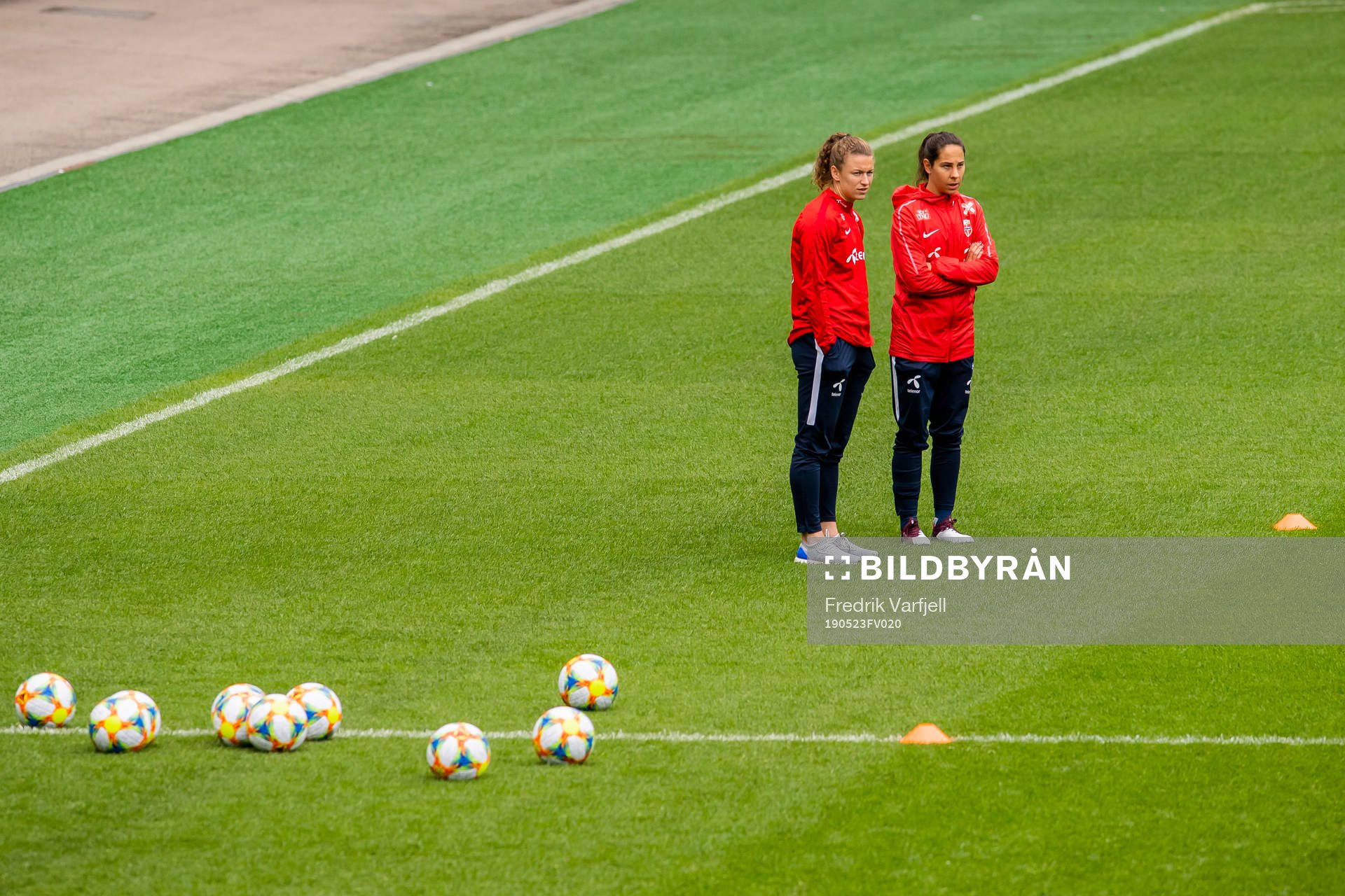 Synne Skinnes Hansen and Ingrid Moe Wold of Norway