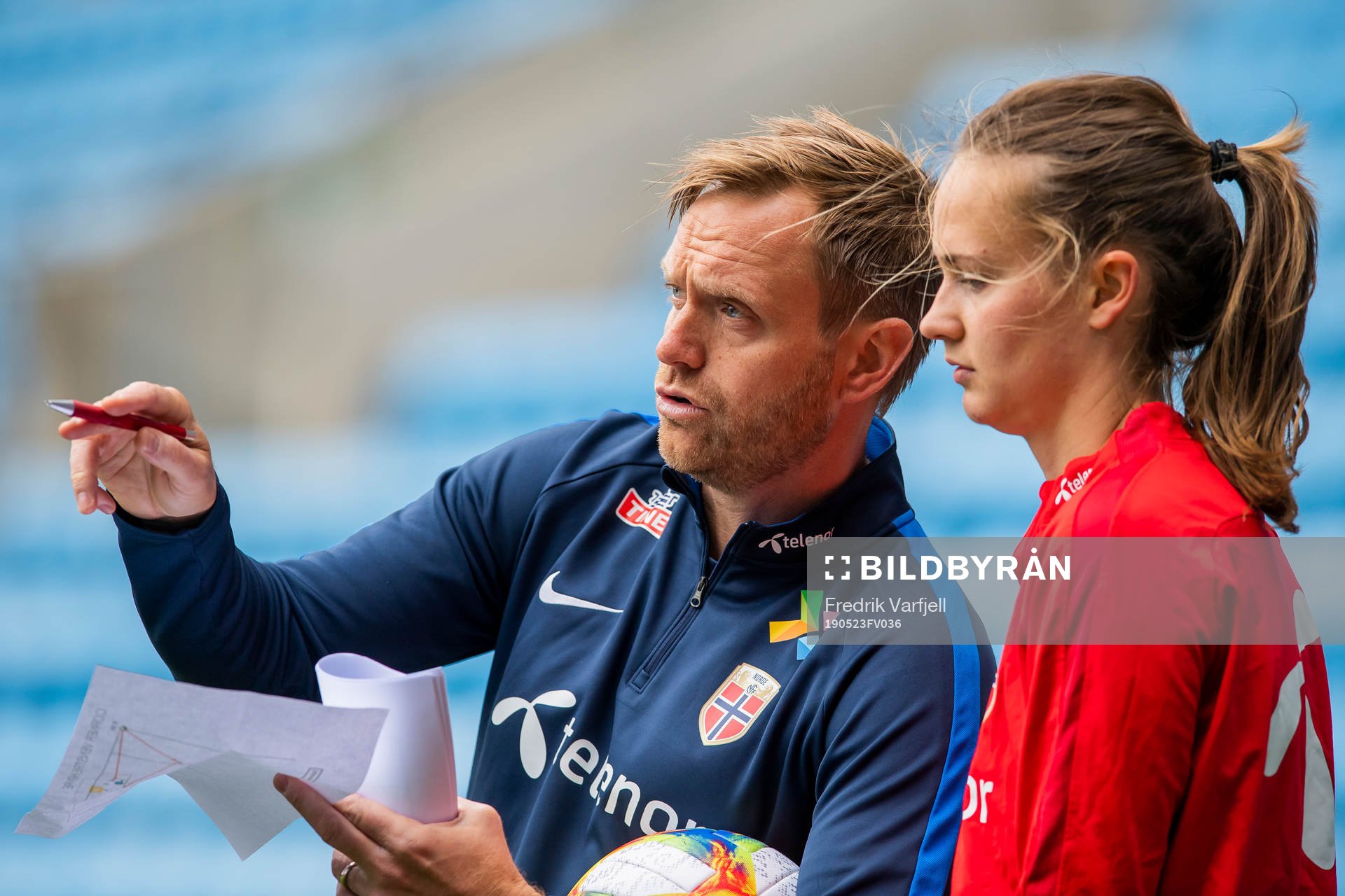 Martin Sjögren, head coach of Norway, and Caroline Graham