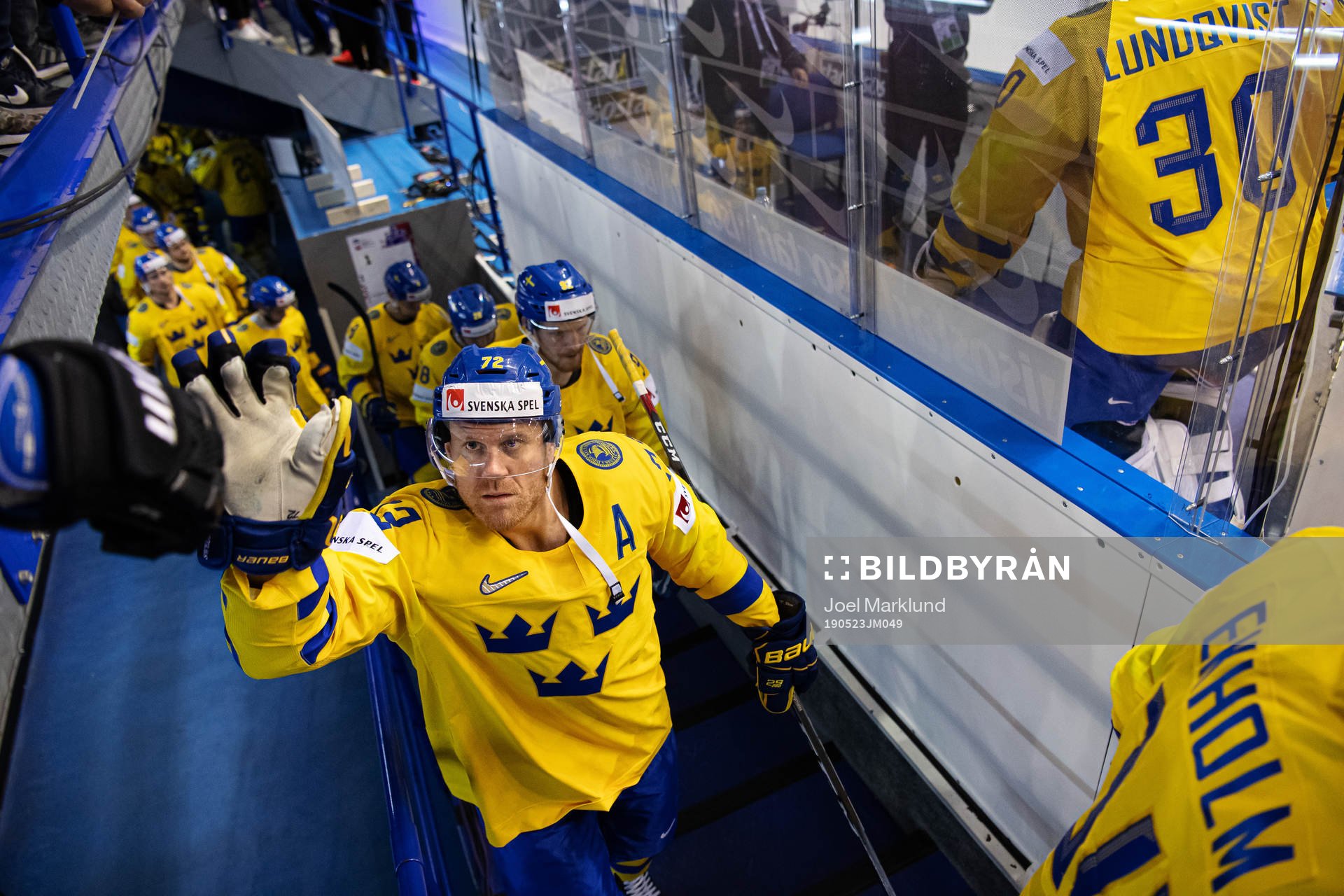 Patric Hörnqvist of Sweden fist bumps with a fan