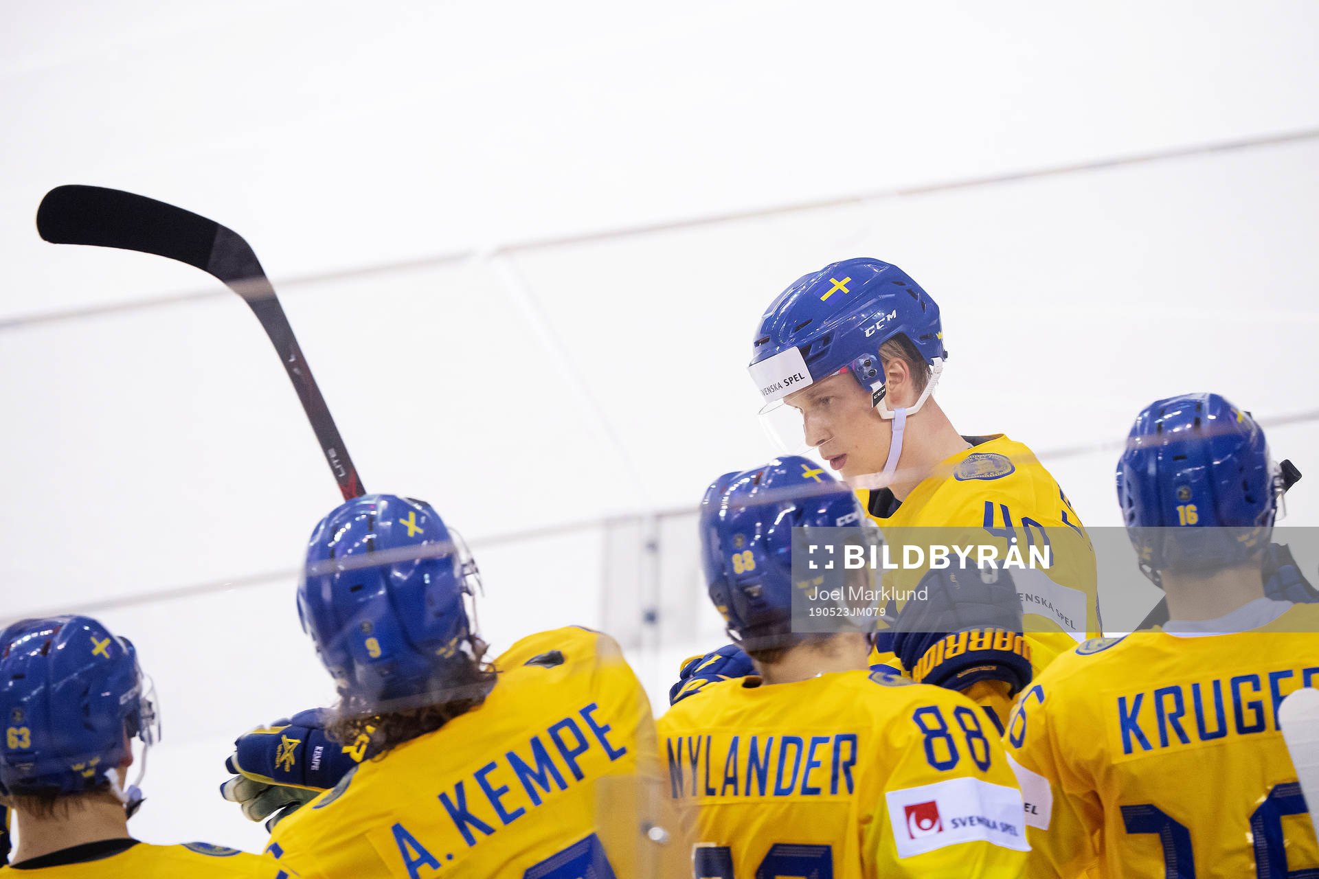 Elias Pettersson of Sweden celebrates with teammates