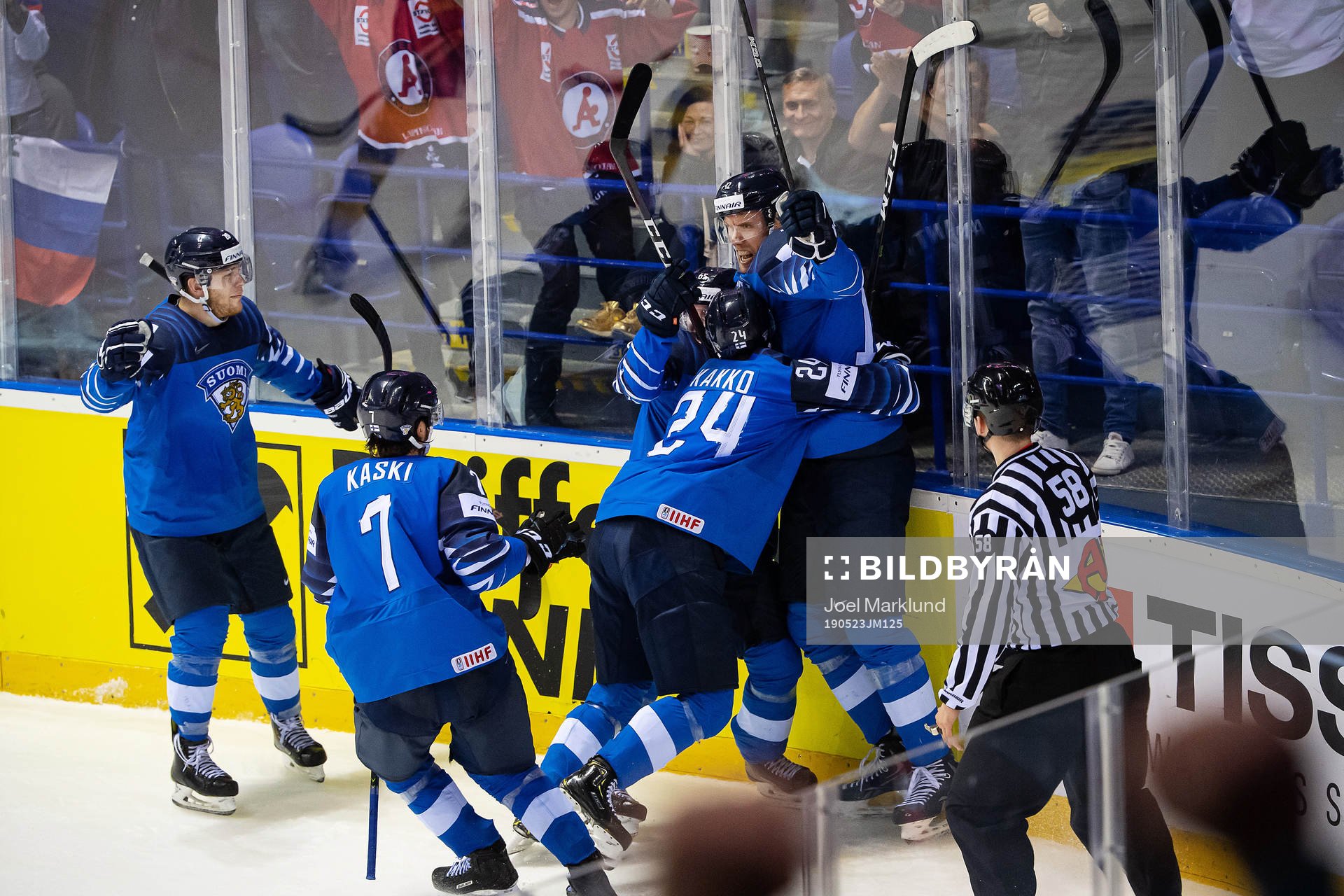 Marko Anttila of Finland celebrates with his teammates