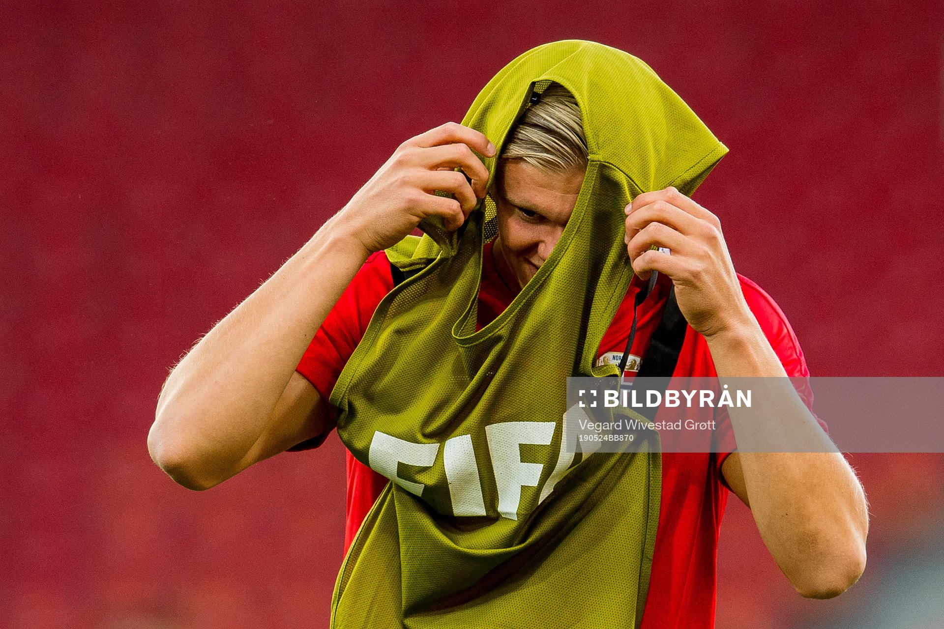 Erling Braut Haaland of Norway warms up