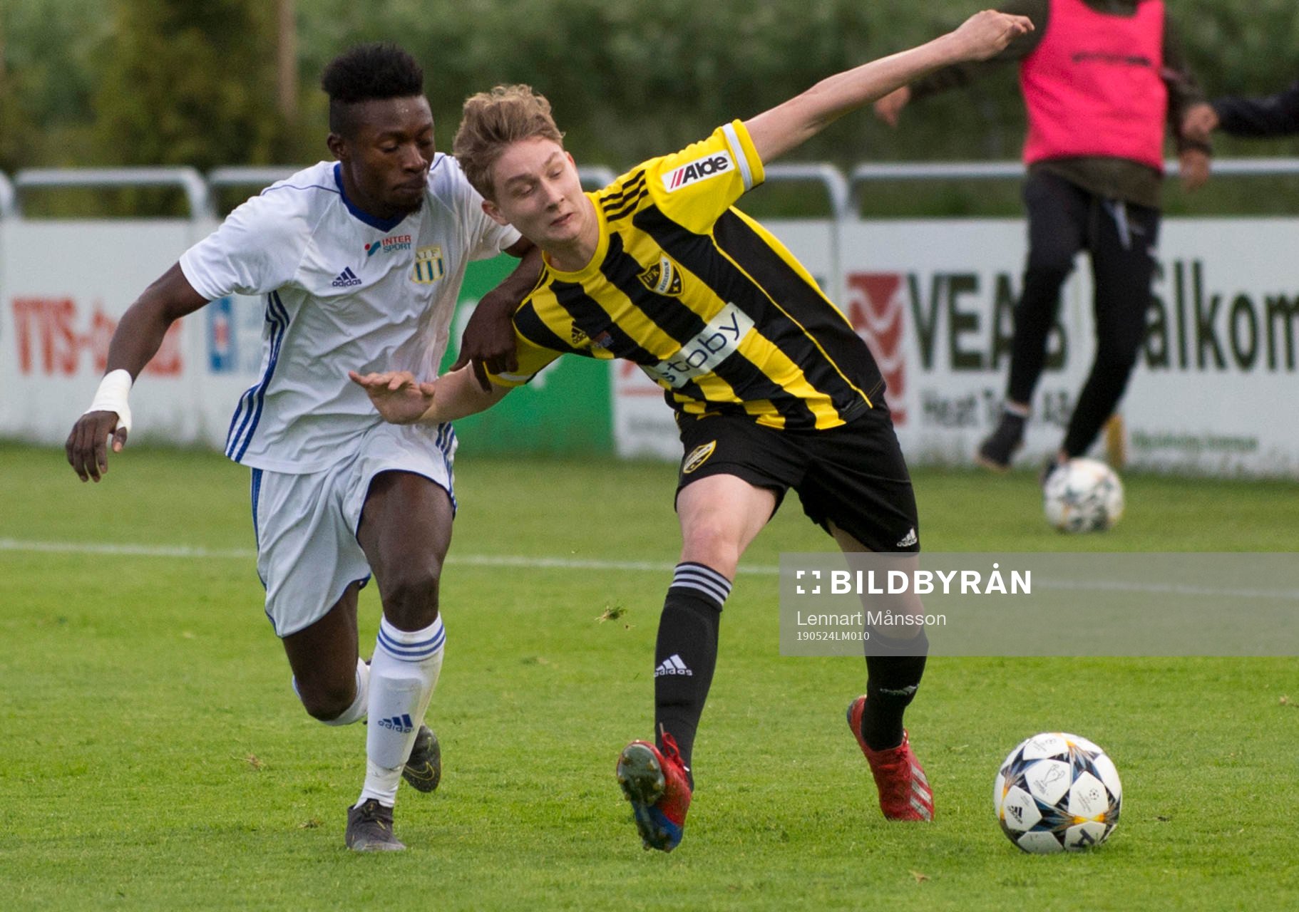 IFK Hässleholms Lucas Johnsson i matchen i division 2