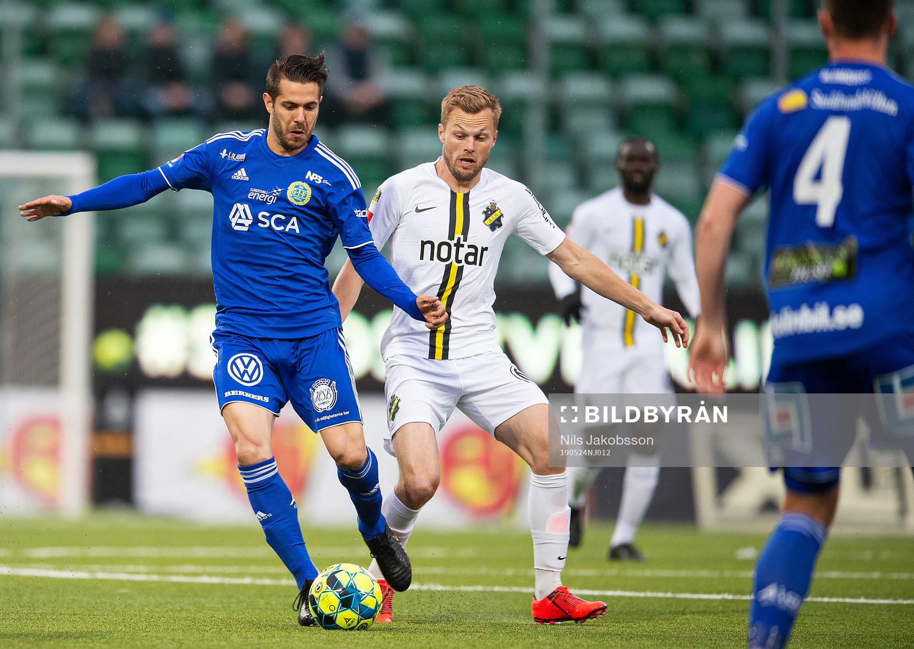 s Sebastian Larsson